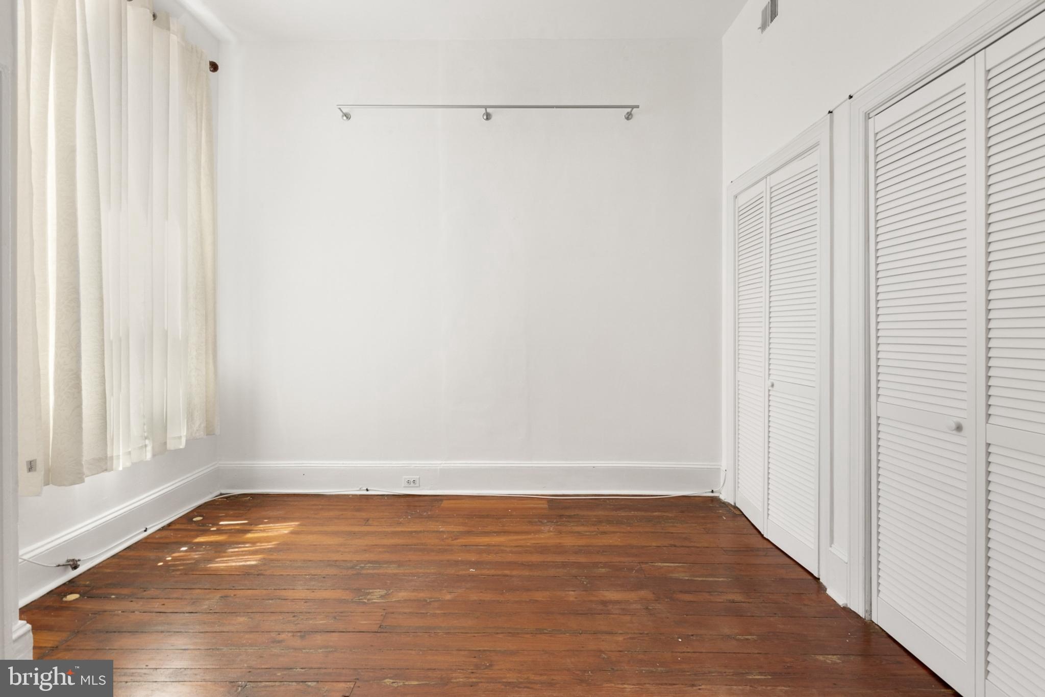 FAIRMOUNT - Residential Lease