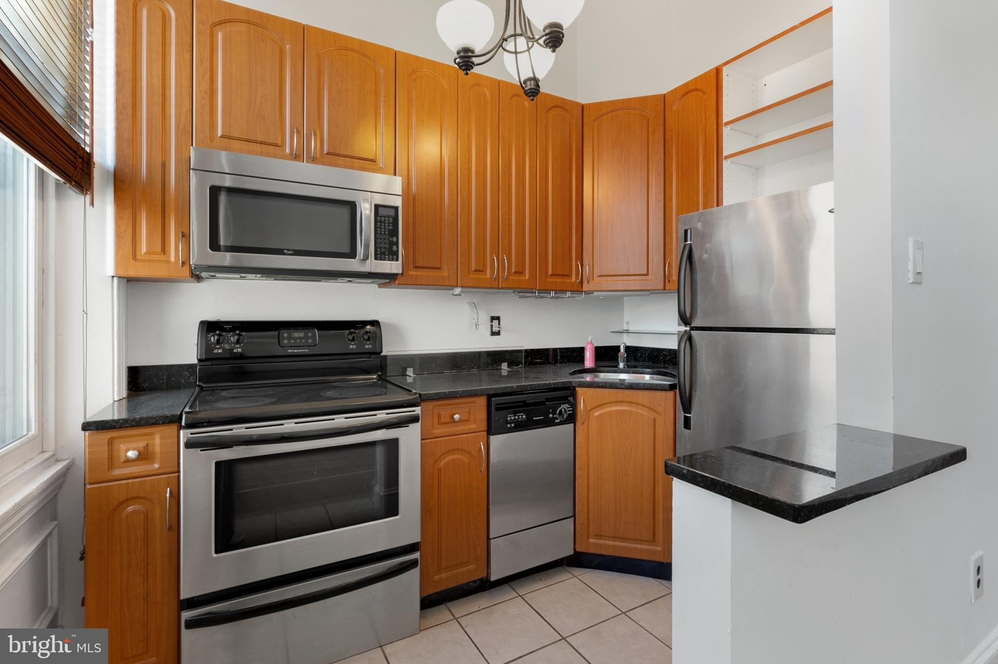 FAIRMOUNT - Residential Lease