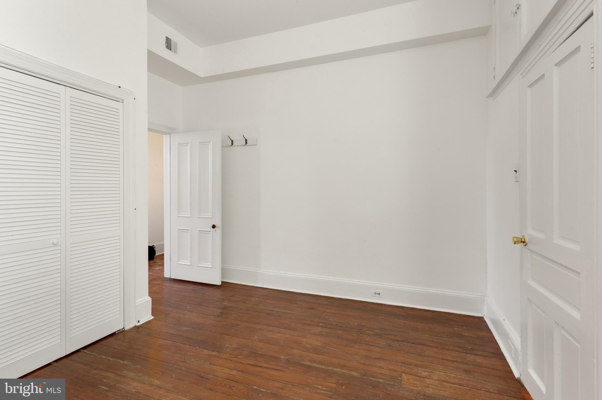 FAIRMOUNT - Residential Lease