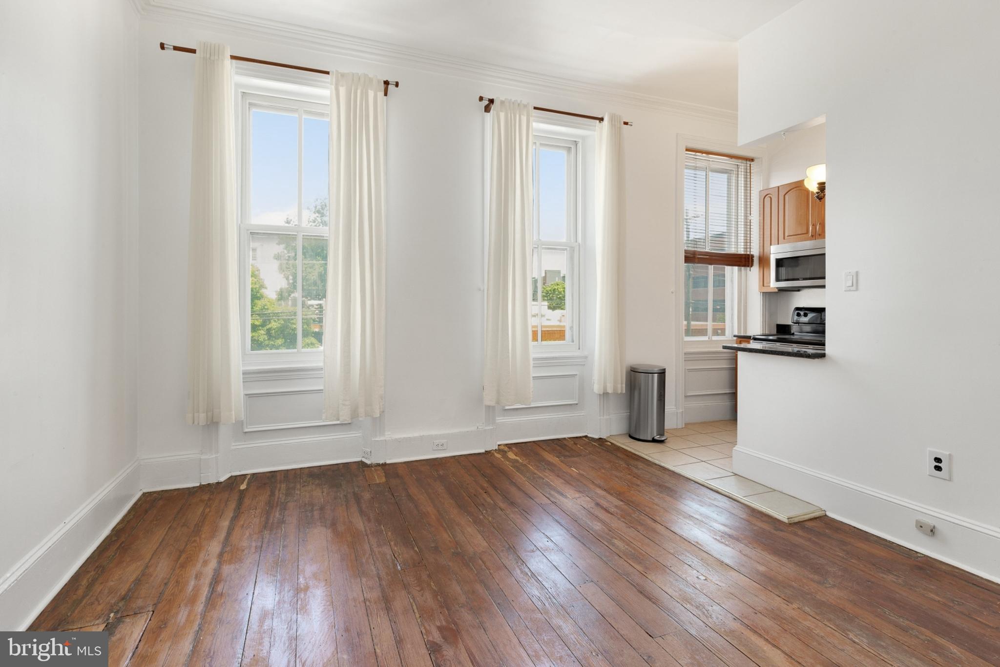 FAIRMOUNT - Residential Lease