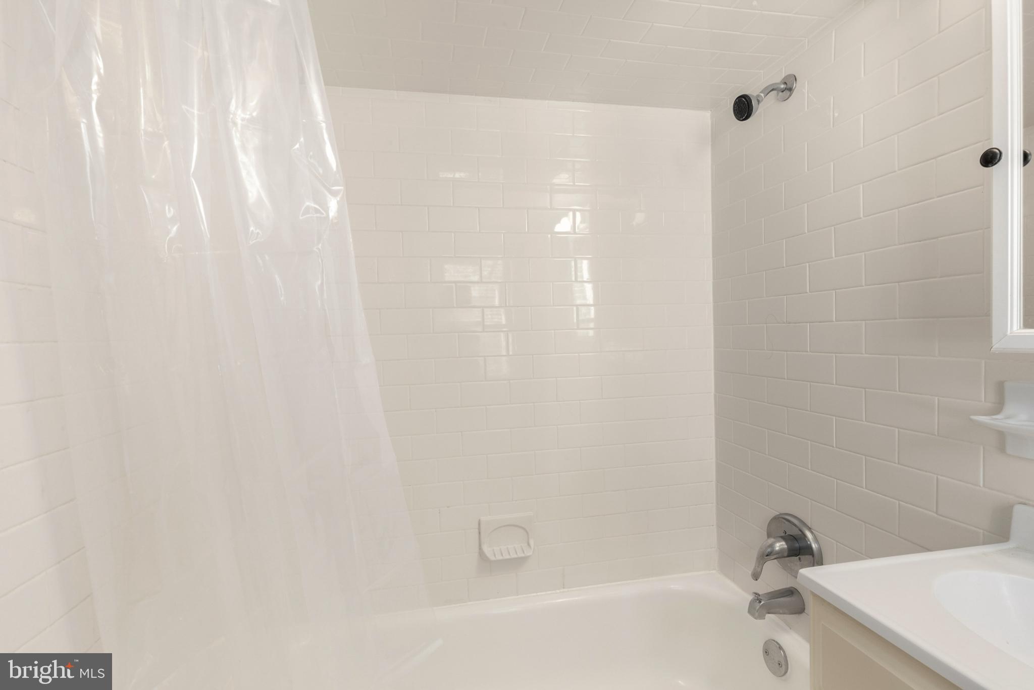 FAIRMOUNT - Residential Lease