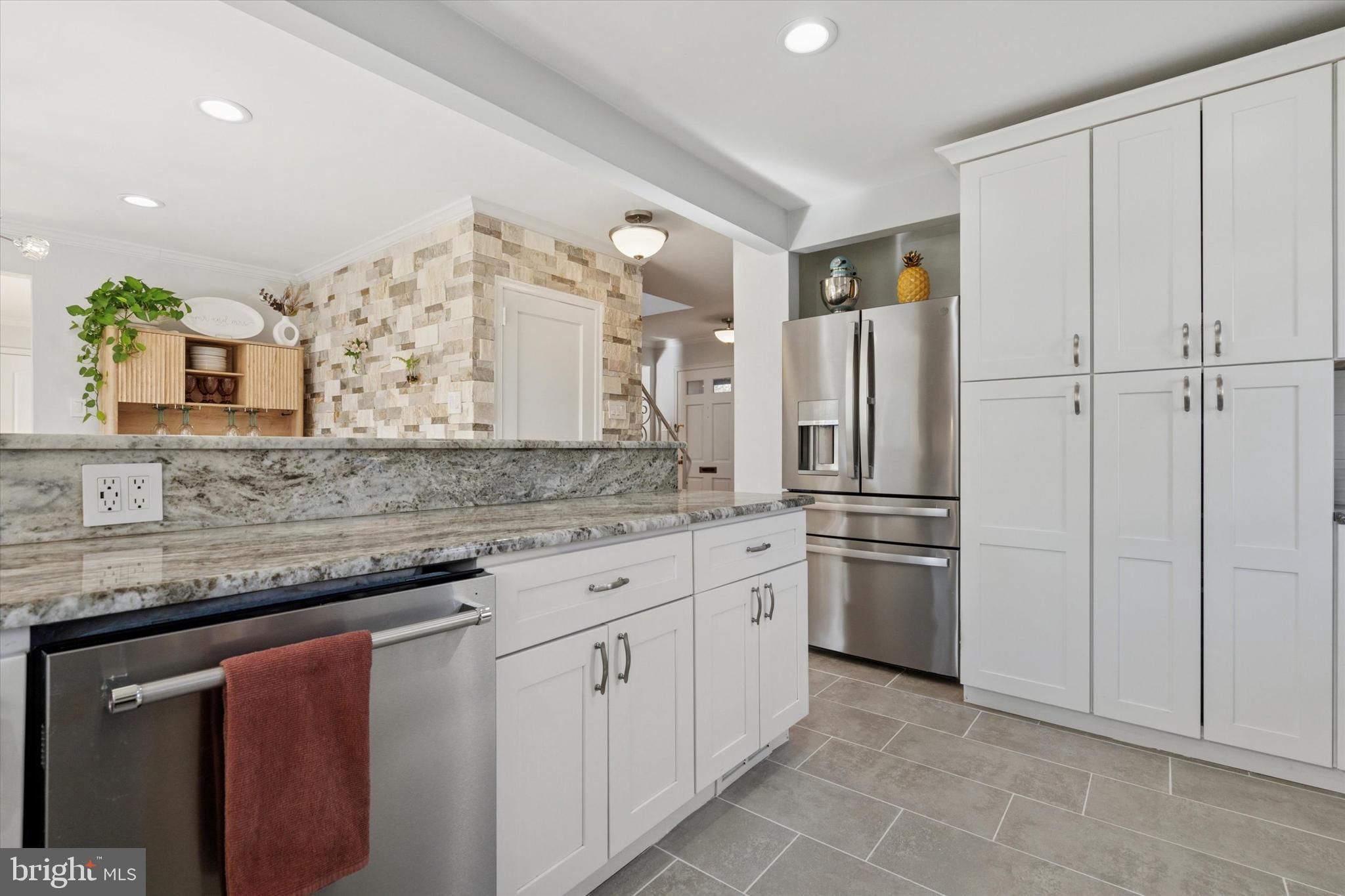 CHELTENHAM VIL - Residential