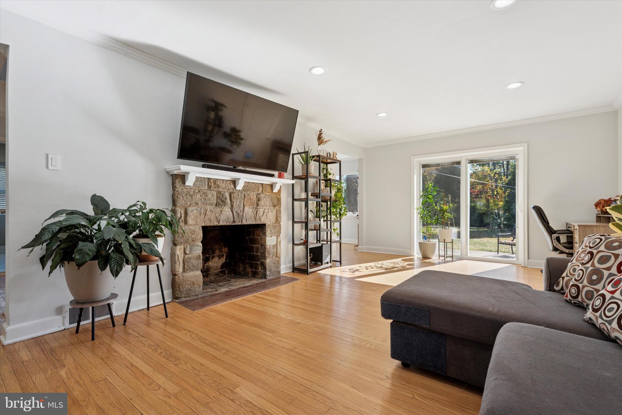 CHELTENHAM VIL - Residential