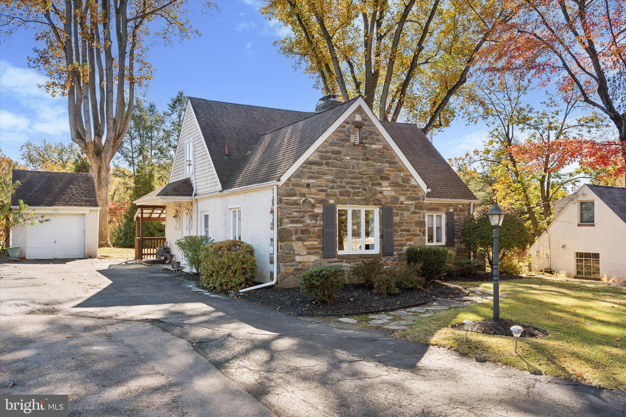 CHELTENHAM VIL - Residential