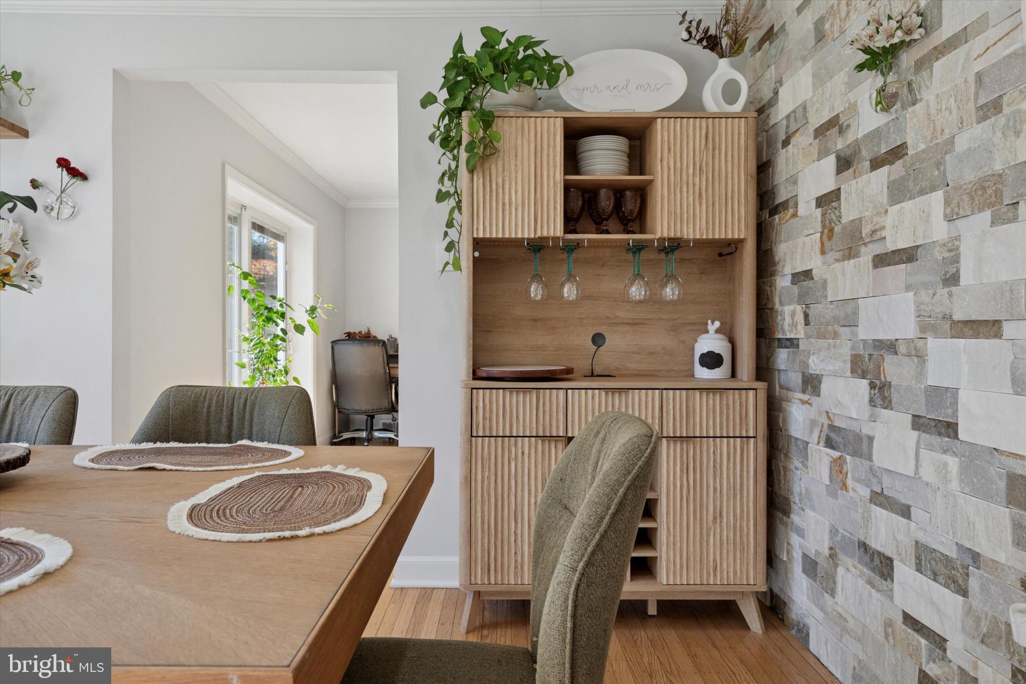 CHELTENHAM VIL - Residential