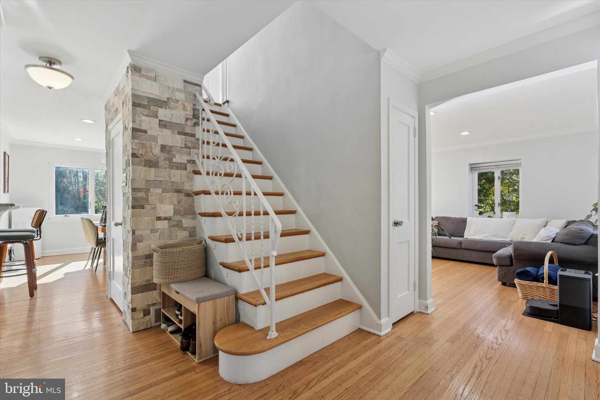 CHELTENHAM VIL - Residential