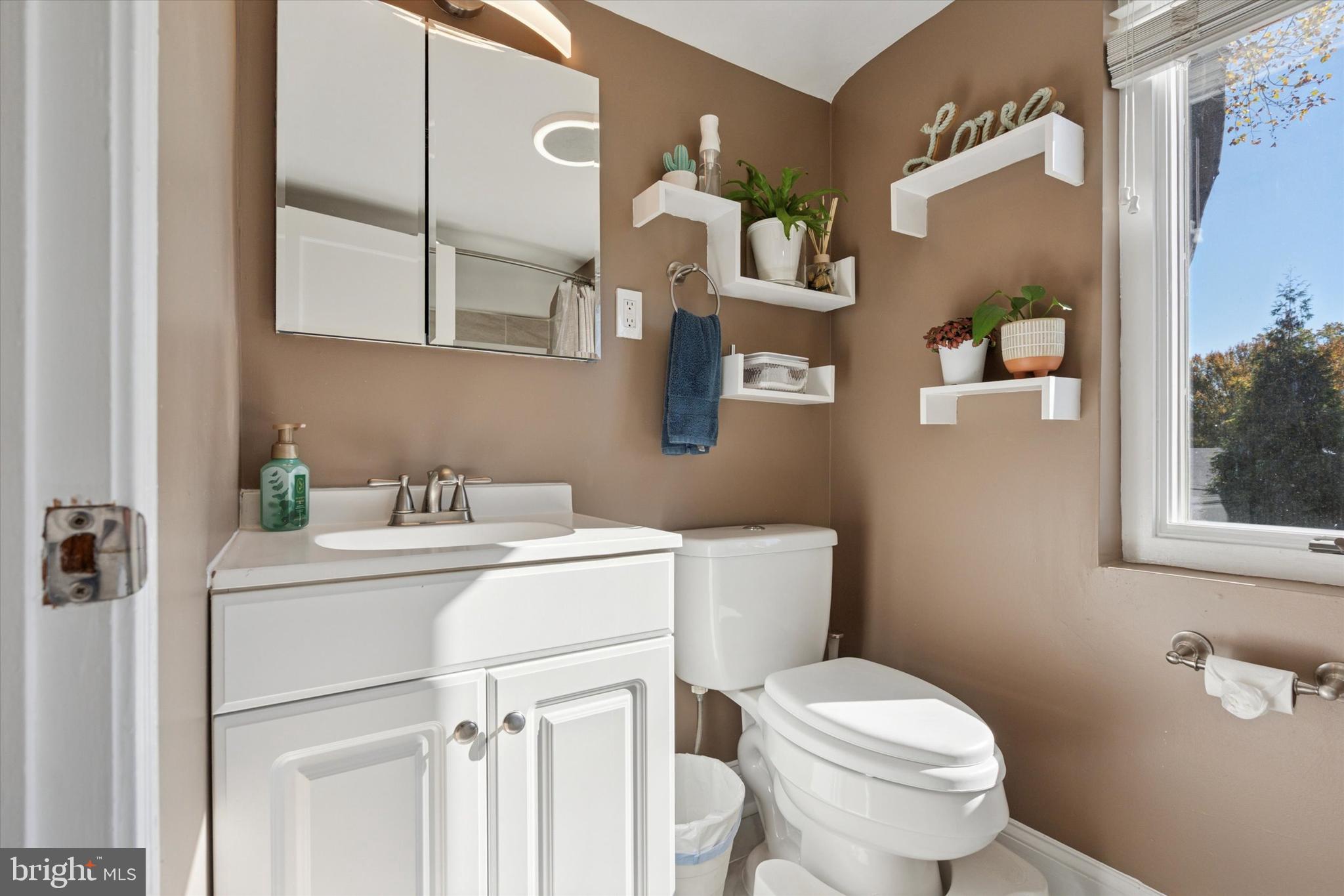 CHELTENHAM VIL - Residential