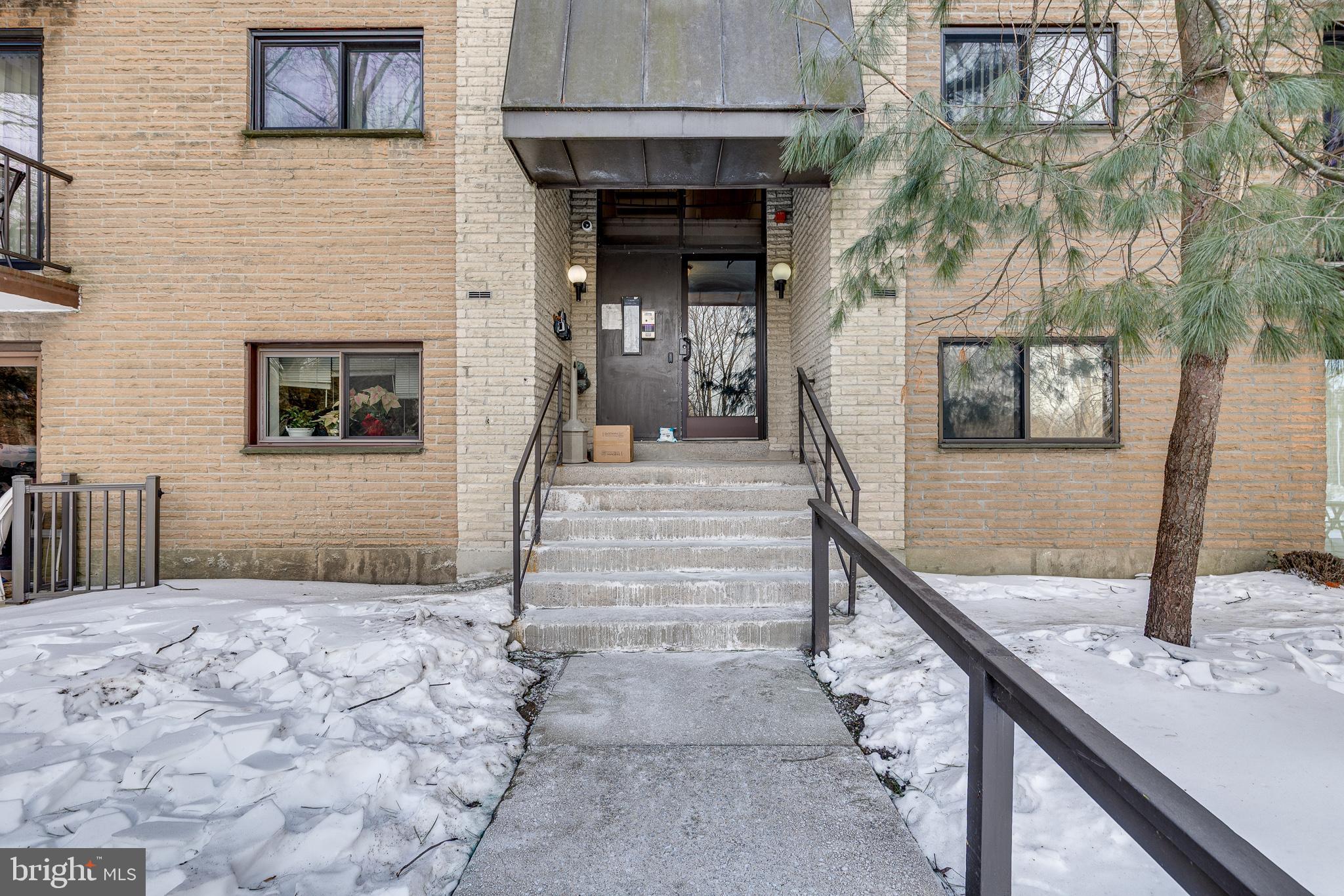 400 GLENDALE ROAD D33