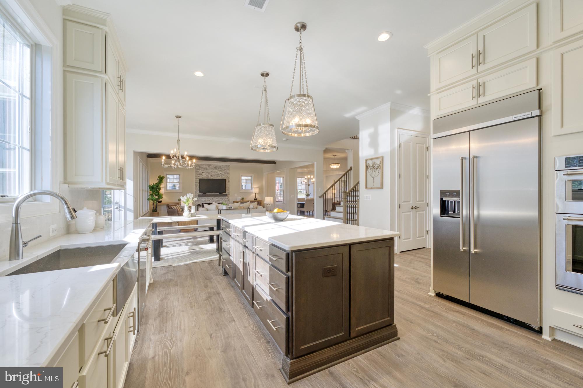 ROLLING RIDGE - Residential