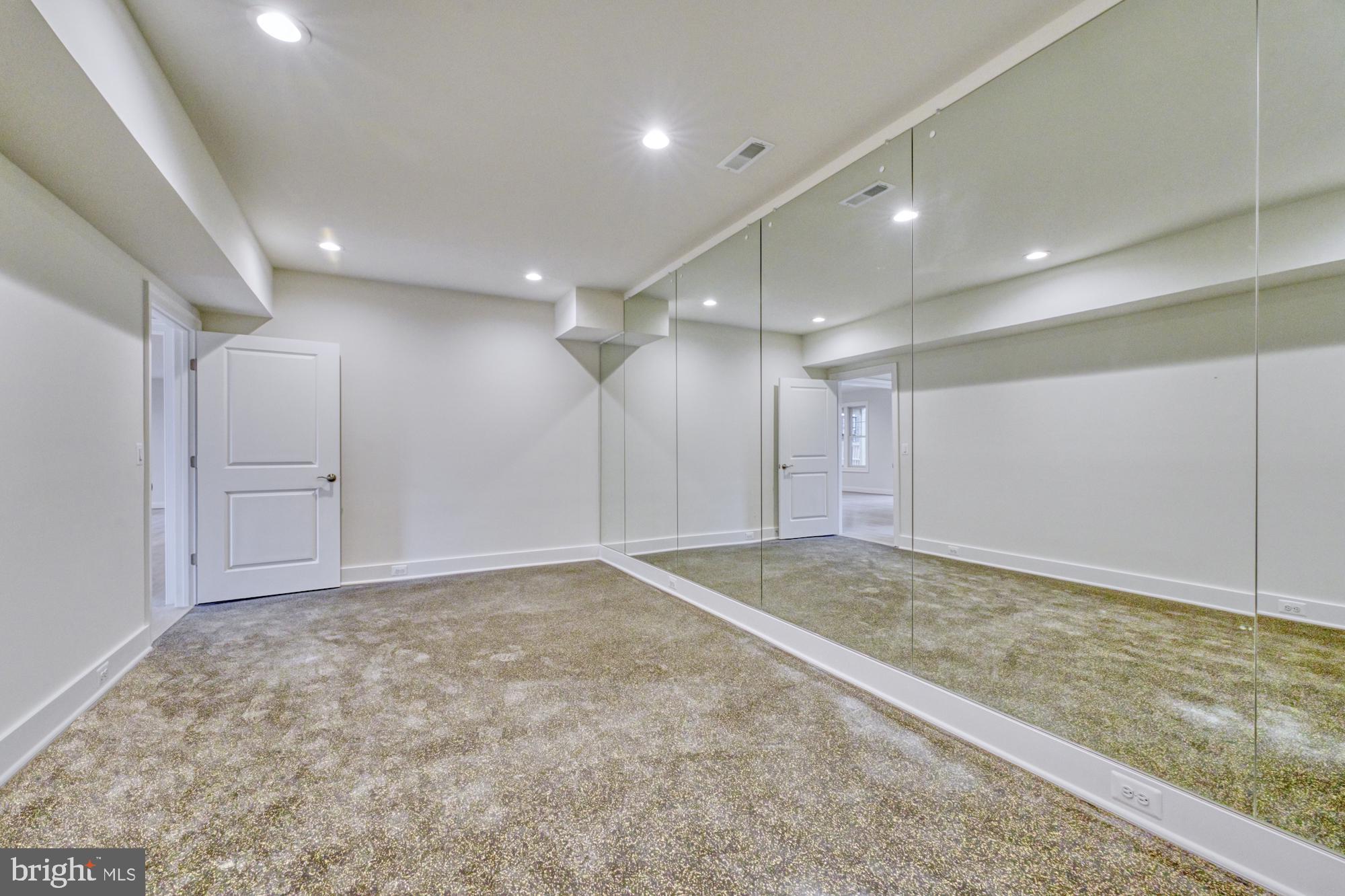 ROLLING RIDGE - Residential