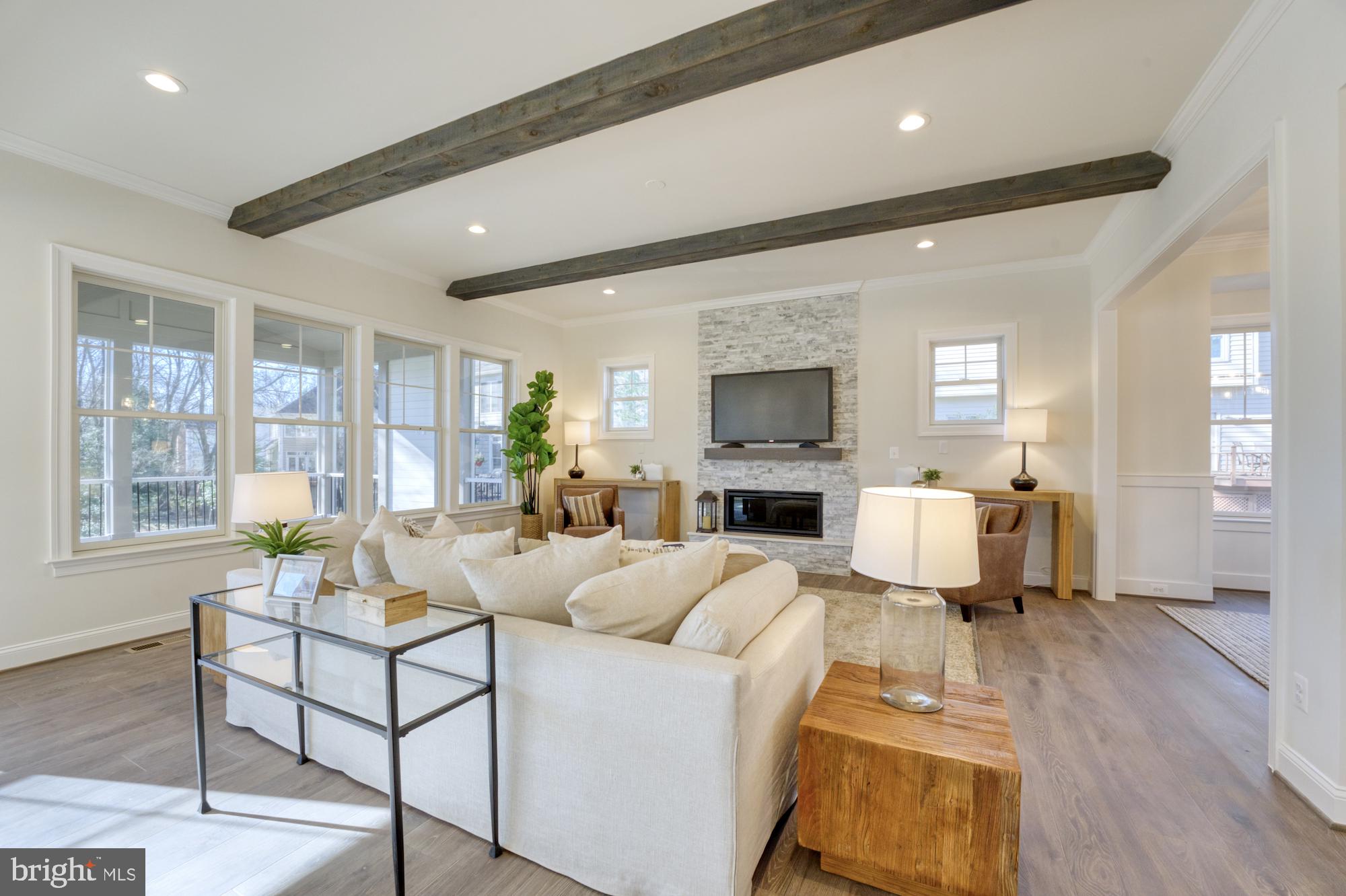 ROLLING RIDGE - Residential