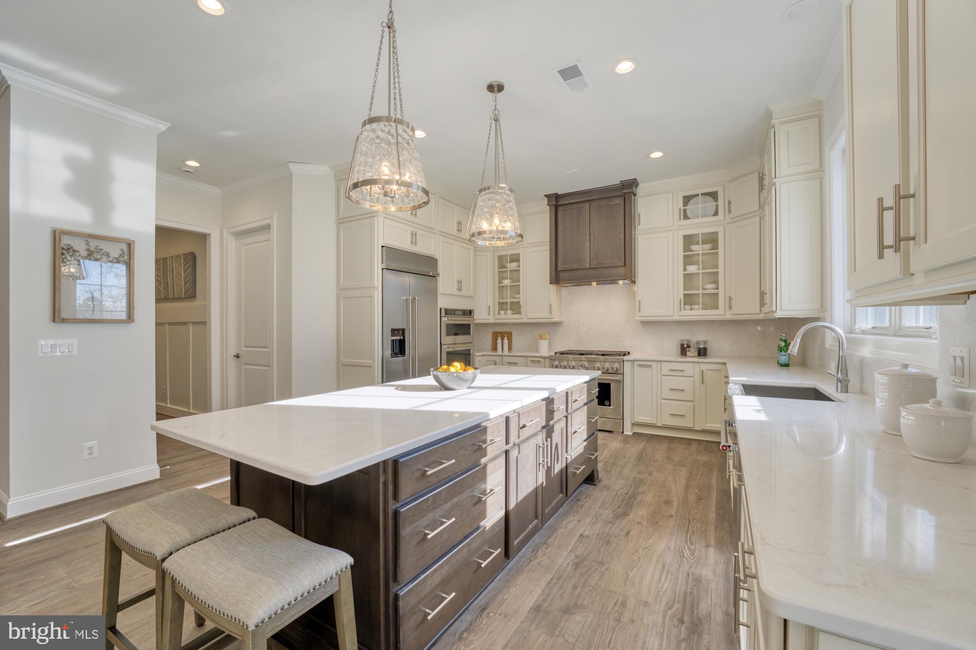 ROLLING RIDGE - Residential