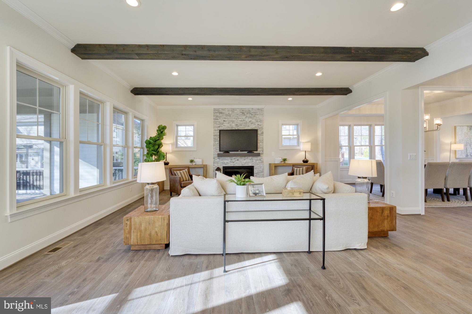 ROLLING RIDGE - Residential