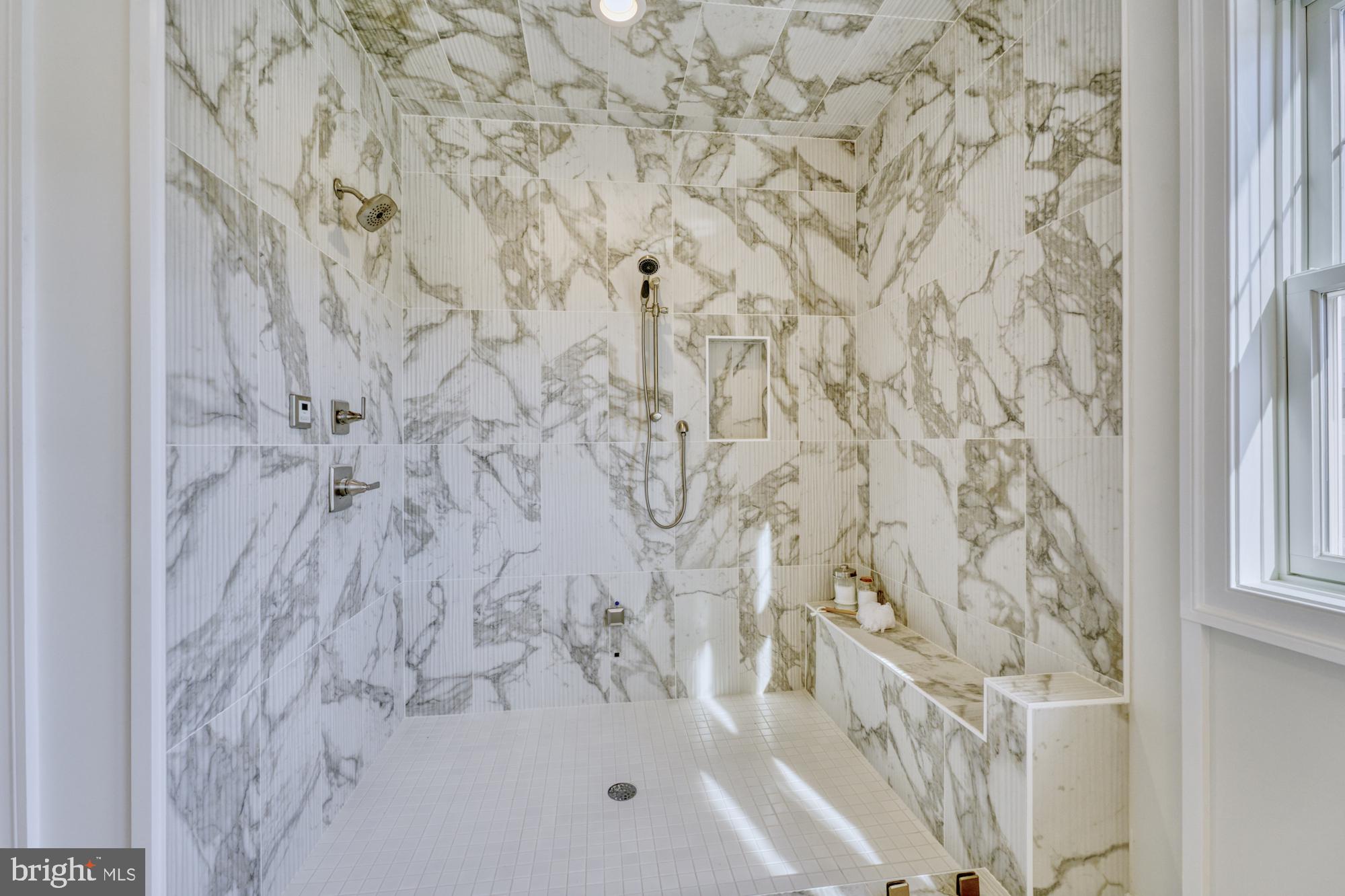 ROLLING RIDGE - Residential