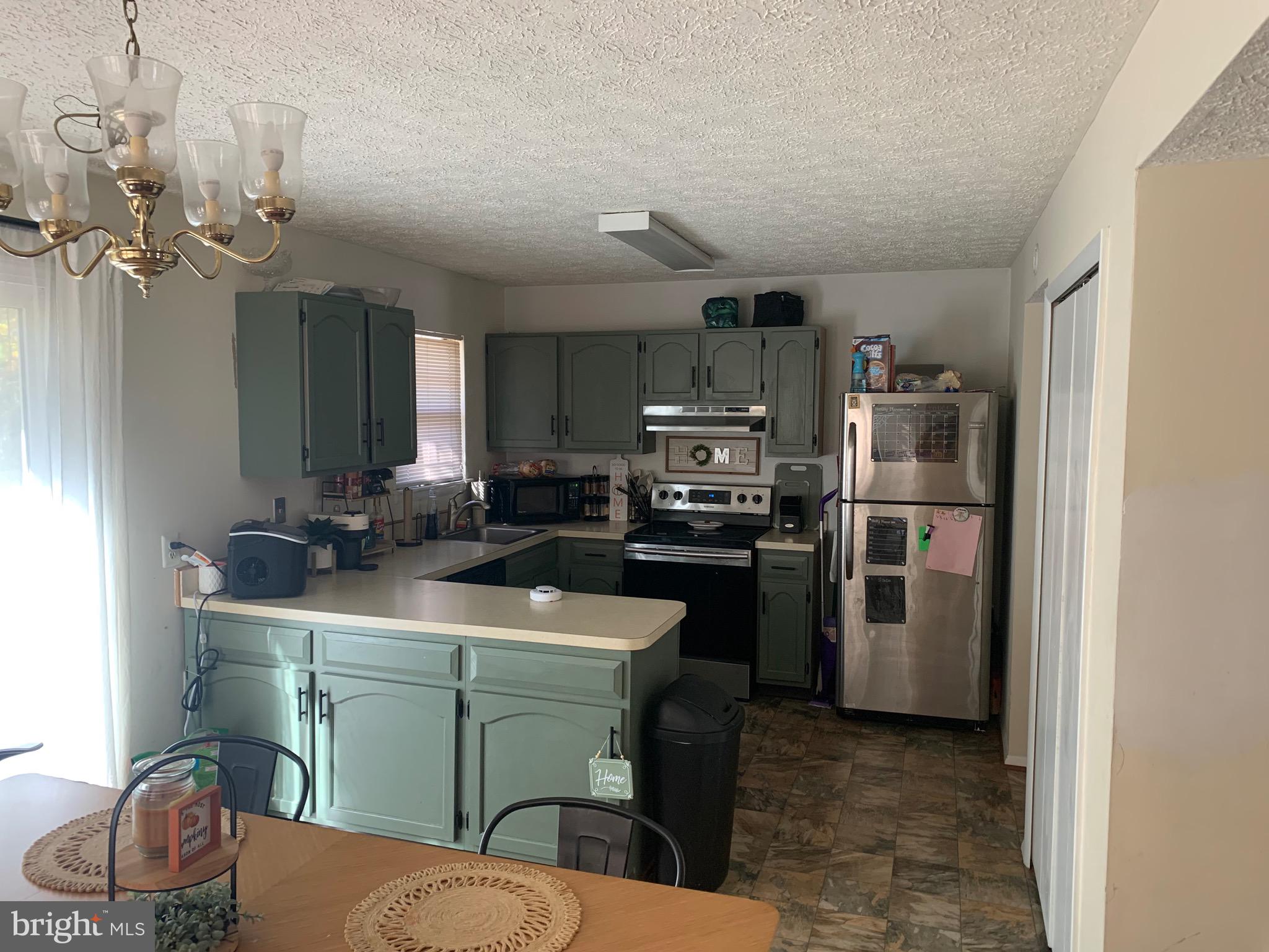 CHESTERFIELD - Residential Lease