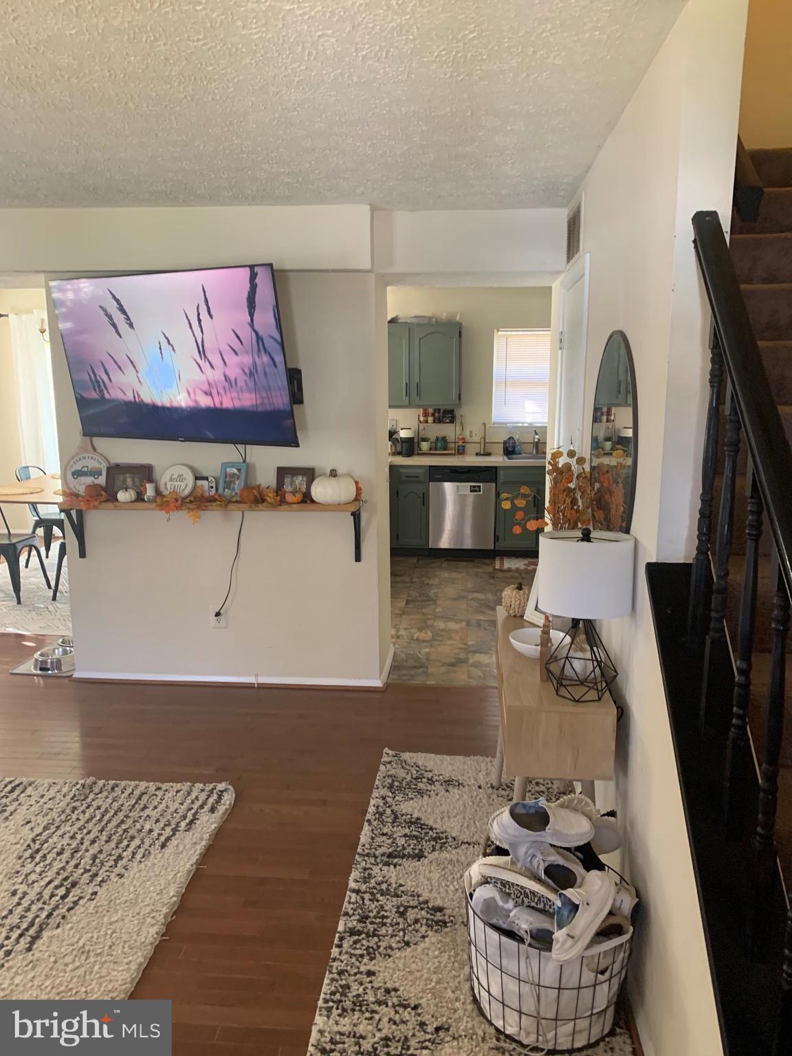 CHESTERFIELD - Residential Lease