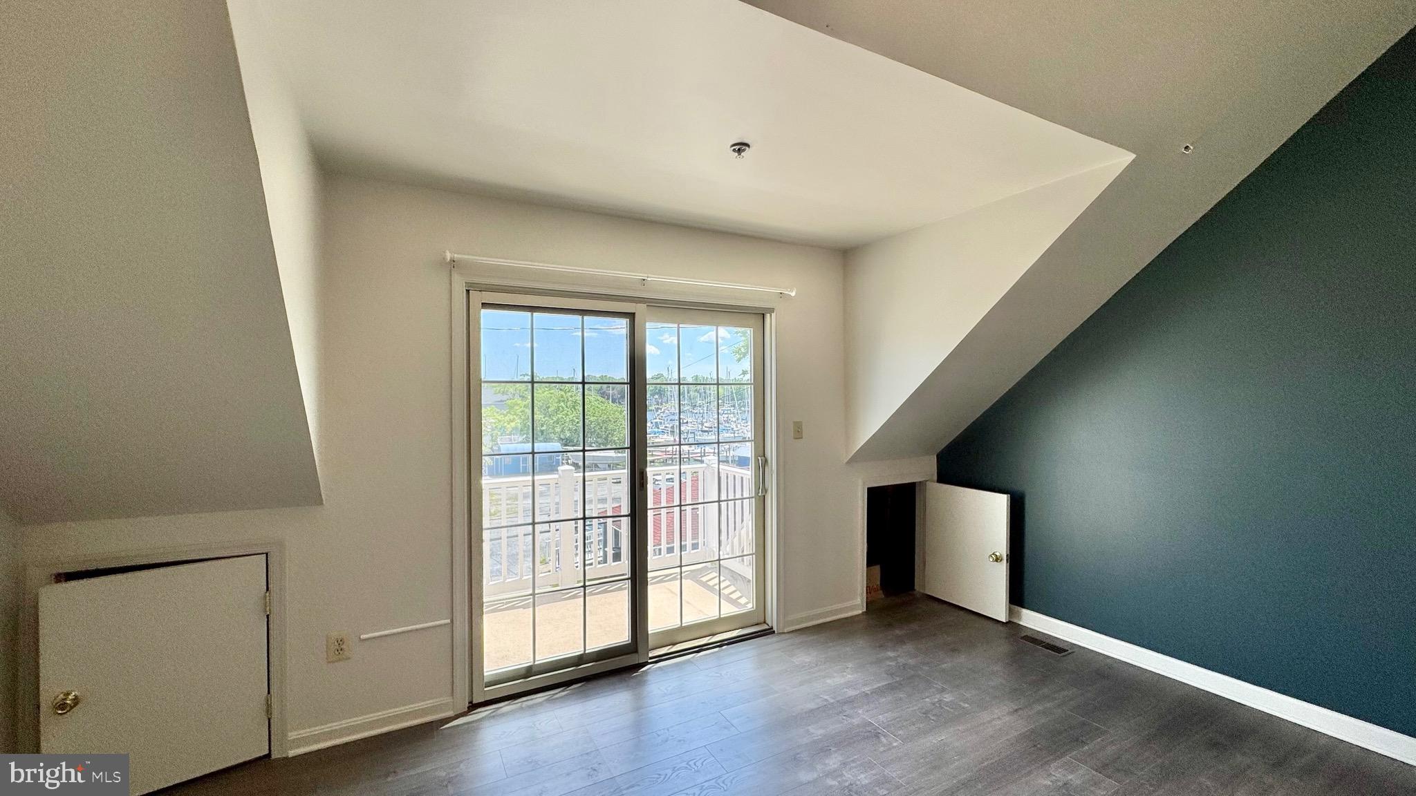 EASTPORT - Residential