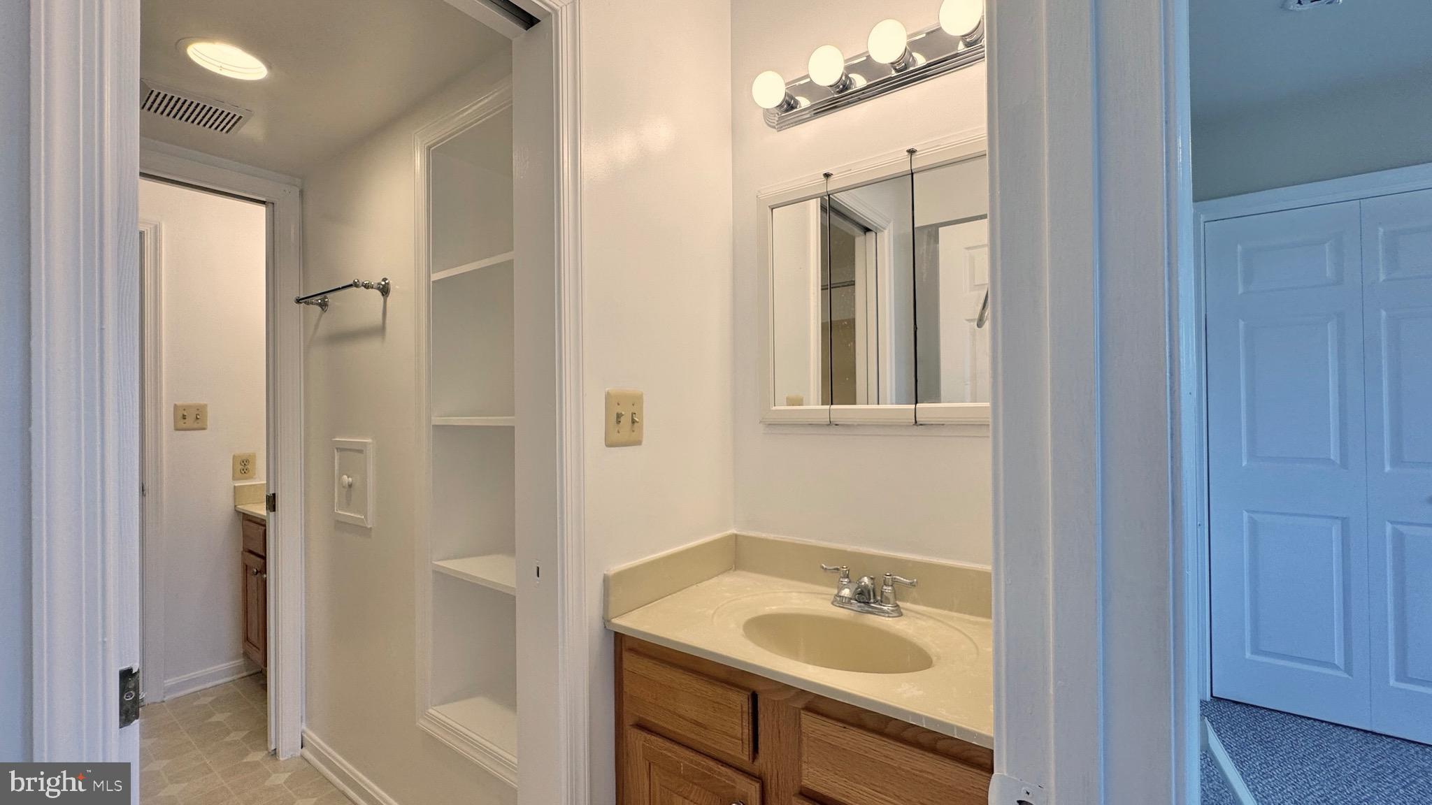 EASTPORT - Residential