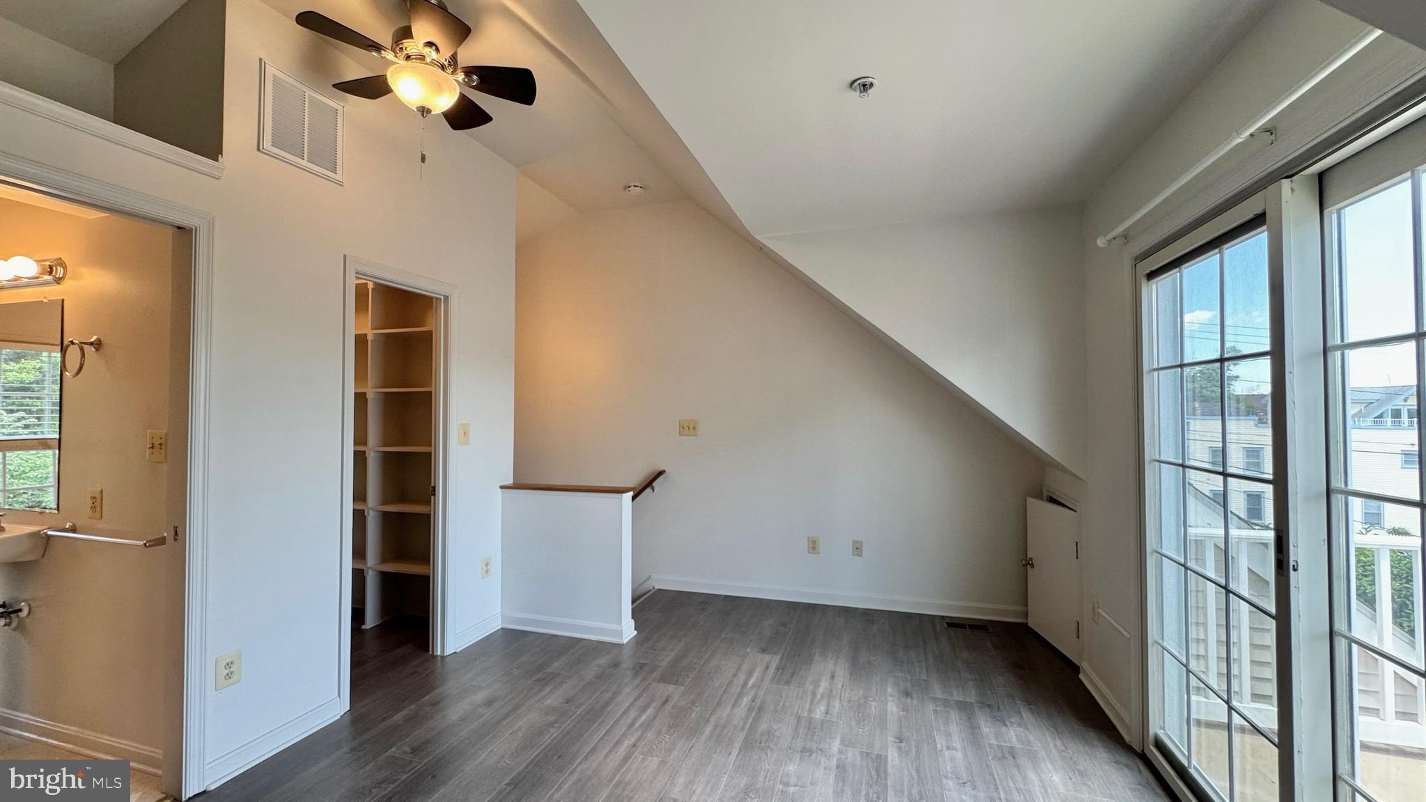 EASTPORT - Residential