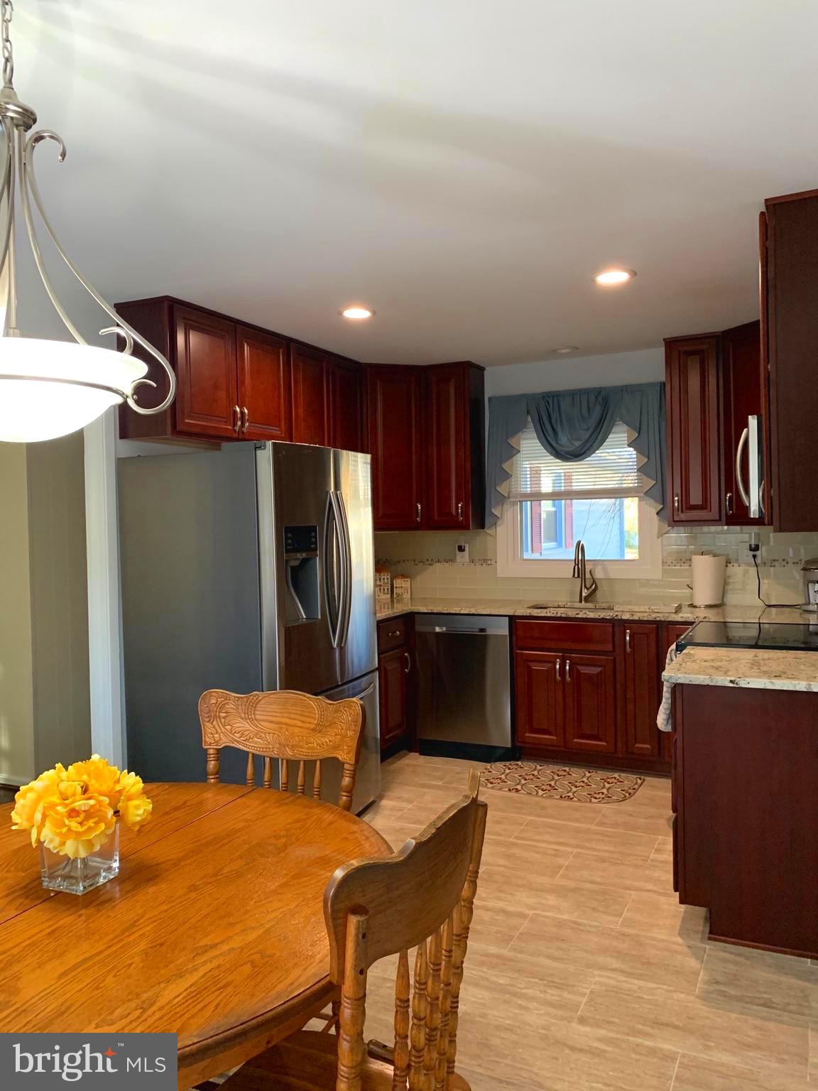 VICTORIA HEIGHTS - Residential