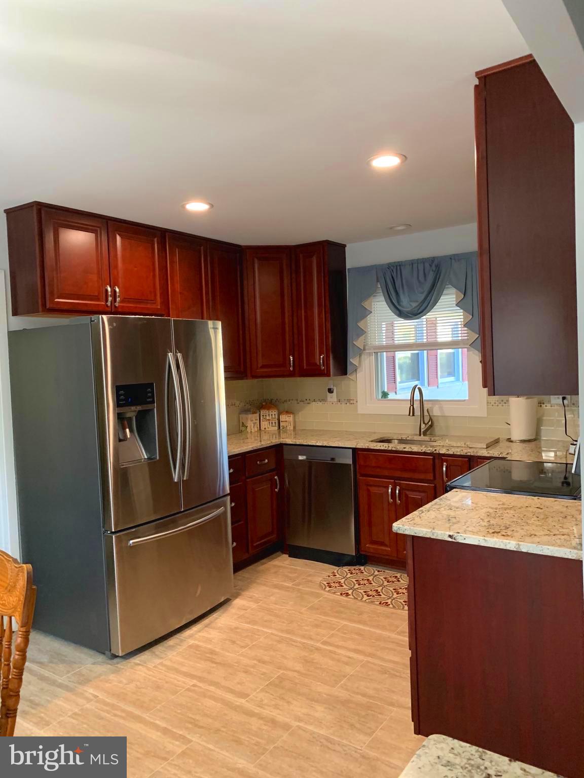 VICTORIA HEIGHTS - Residential