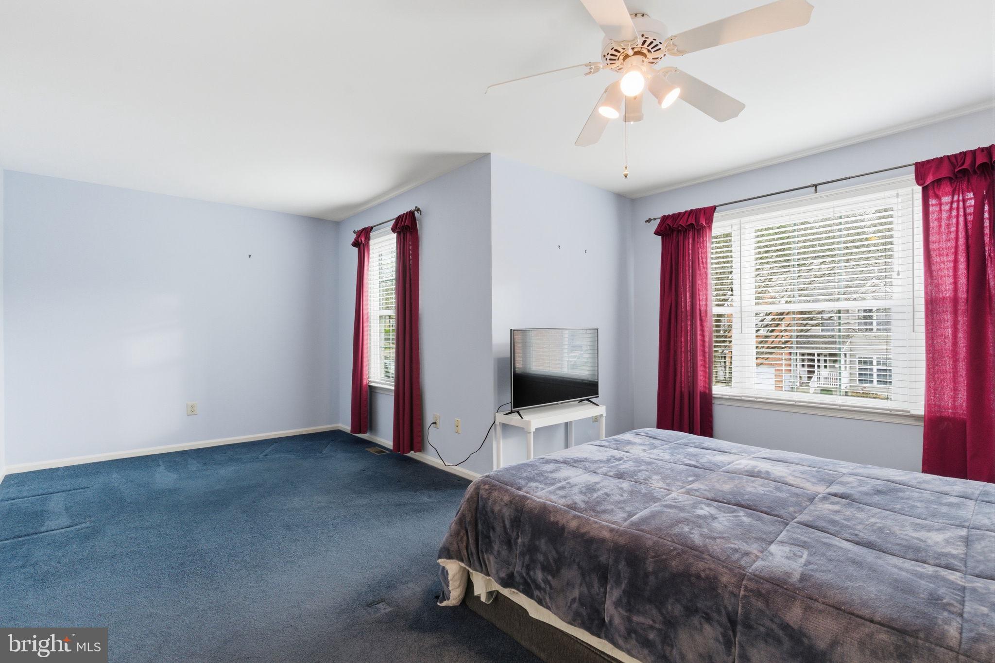 CHARING CROSS - Residential