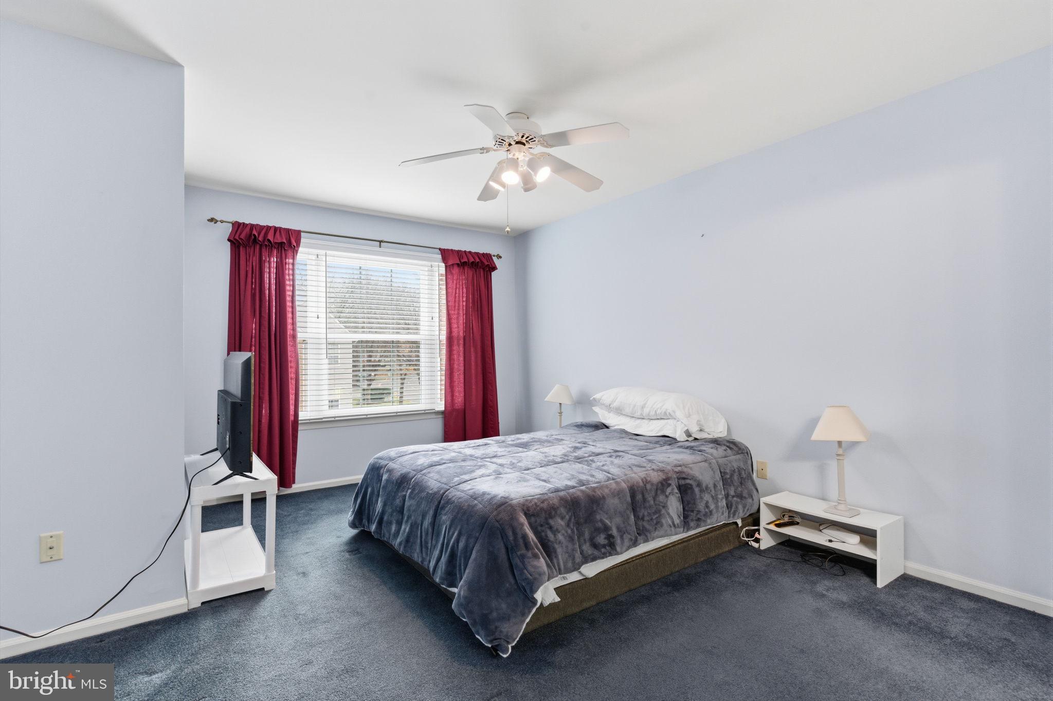 CHARING CROSS - Residential