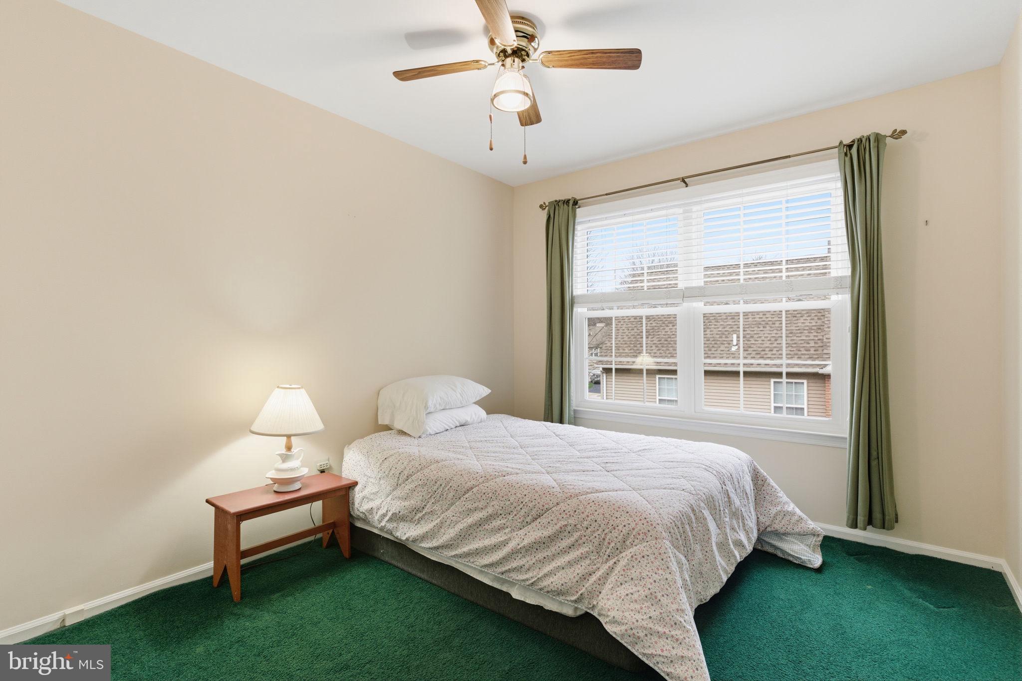 CHARING CROSS - Residential