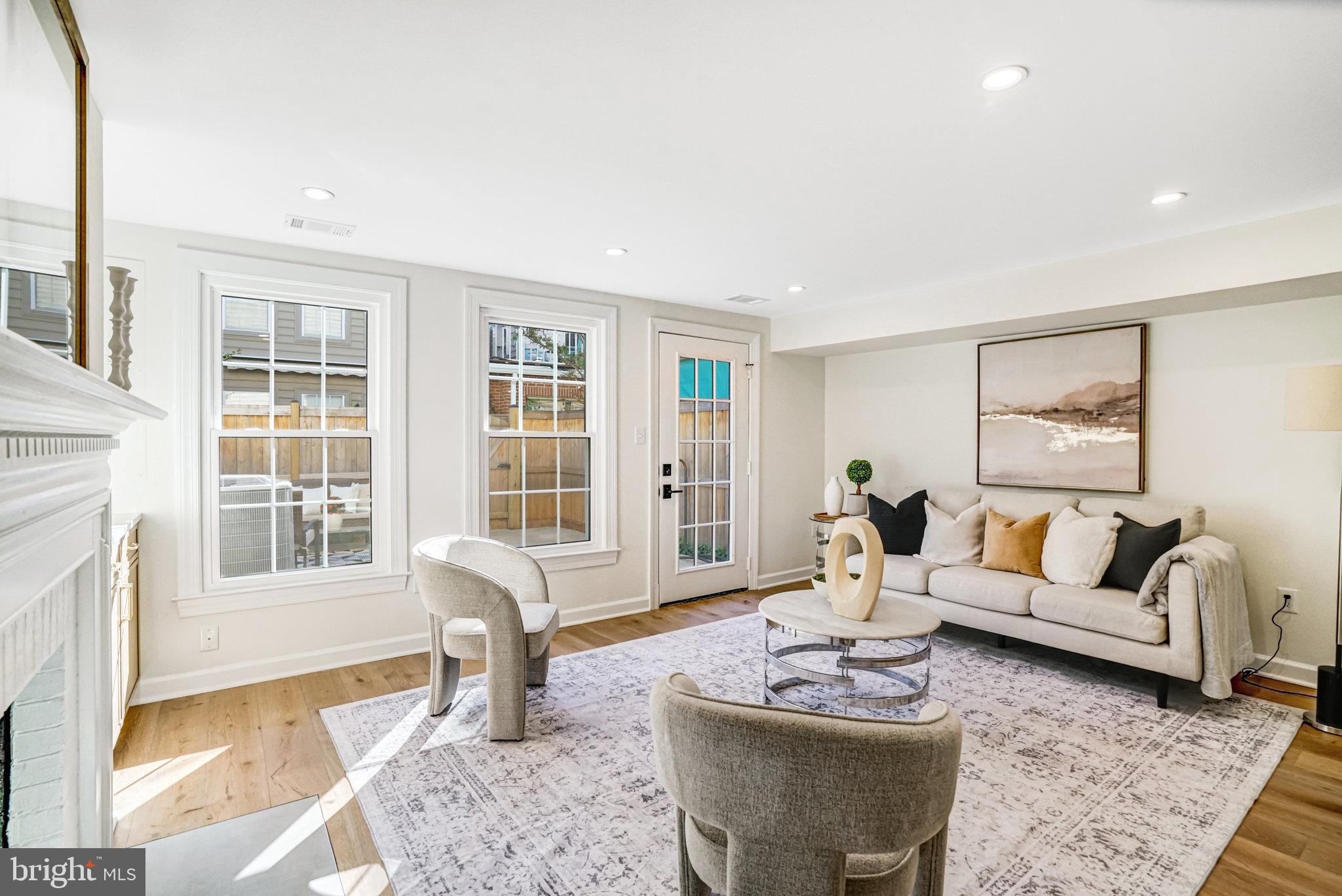 BRADDOCK PLACE TOWNHOMES - Residential