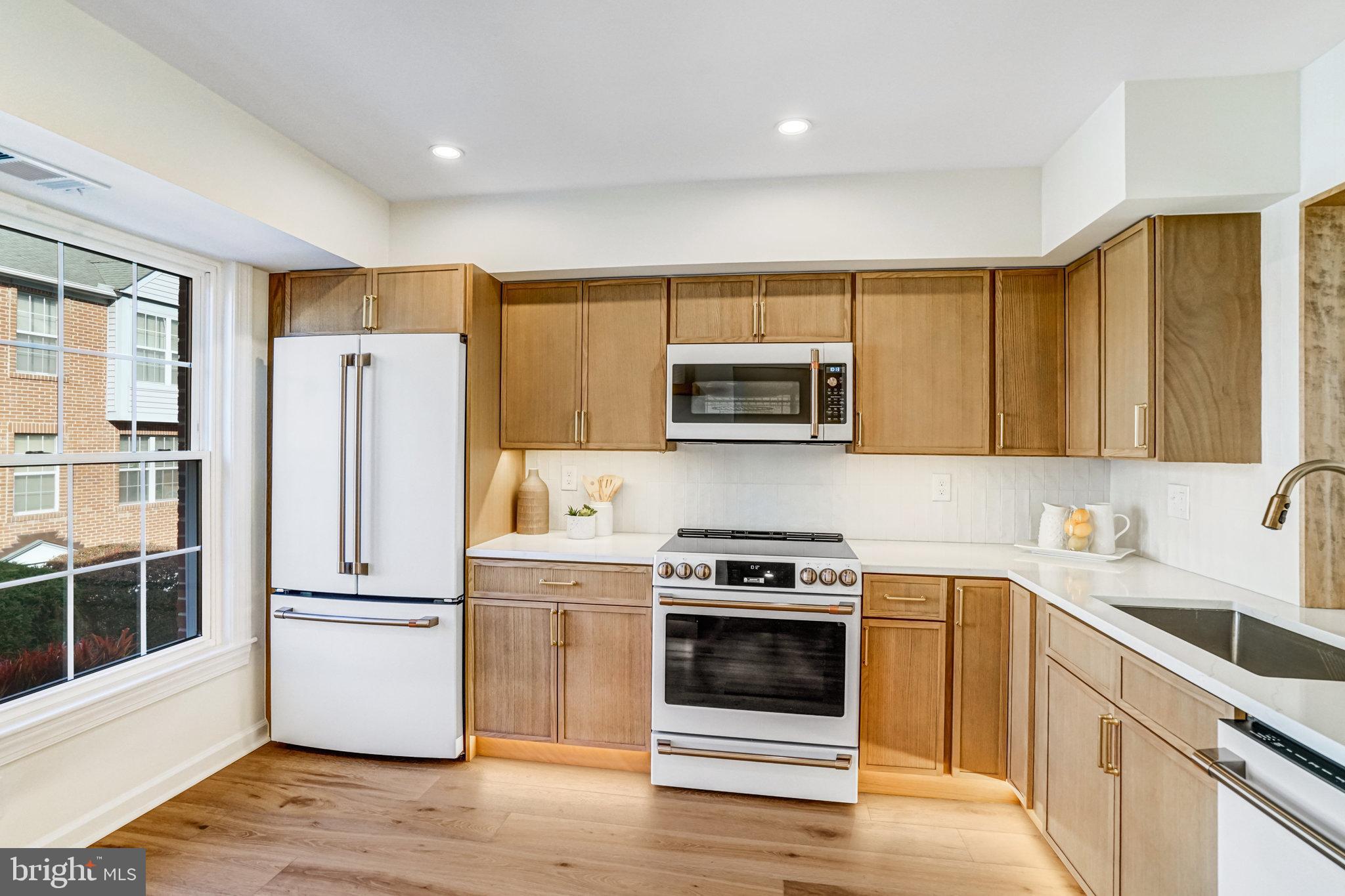 BRADDOCK PLACE TOWNHOMES - Residential