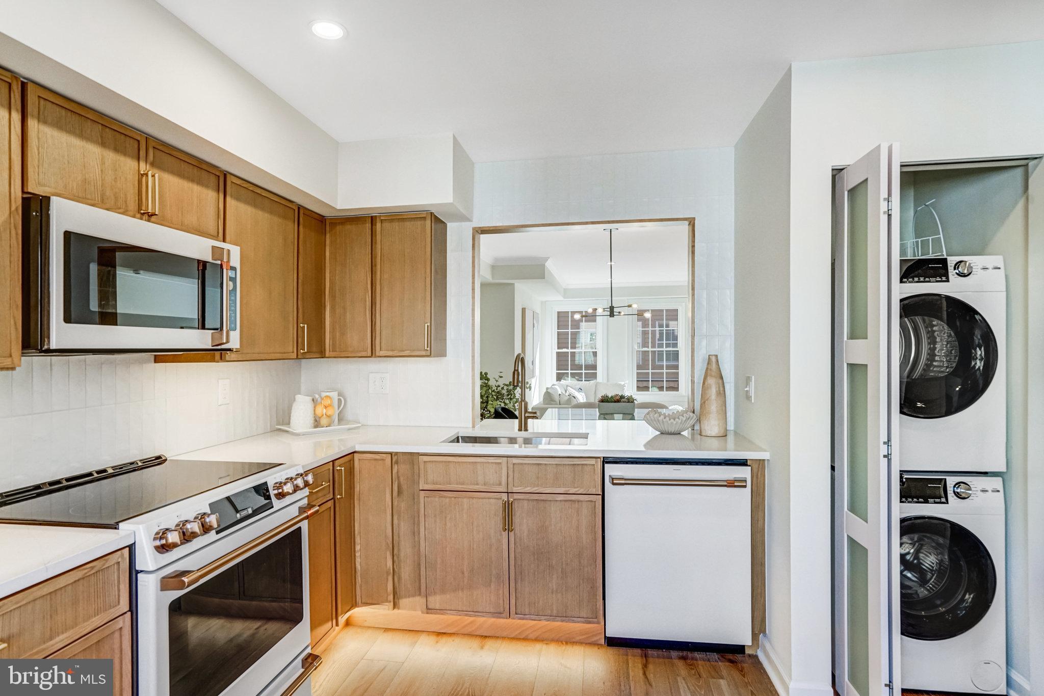 BRADDOCK PLACE TOWNHOMES - Residential