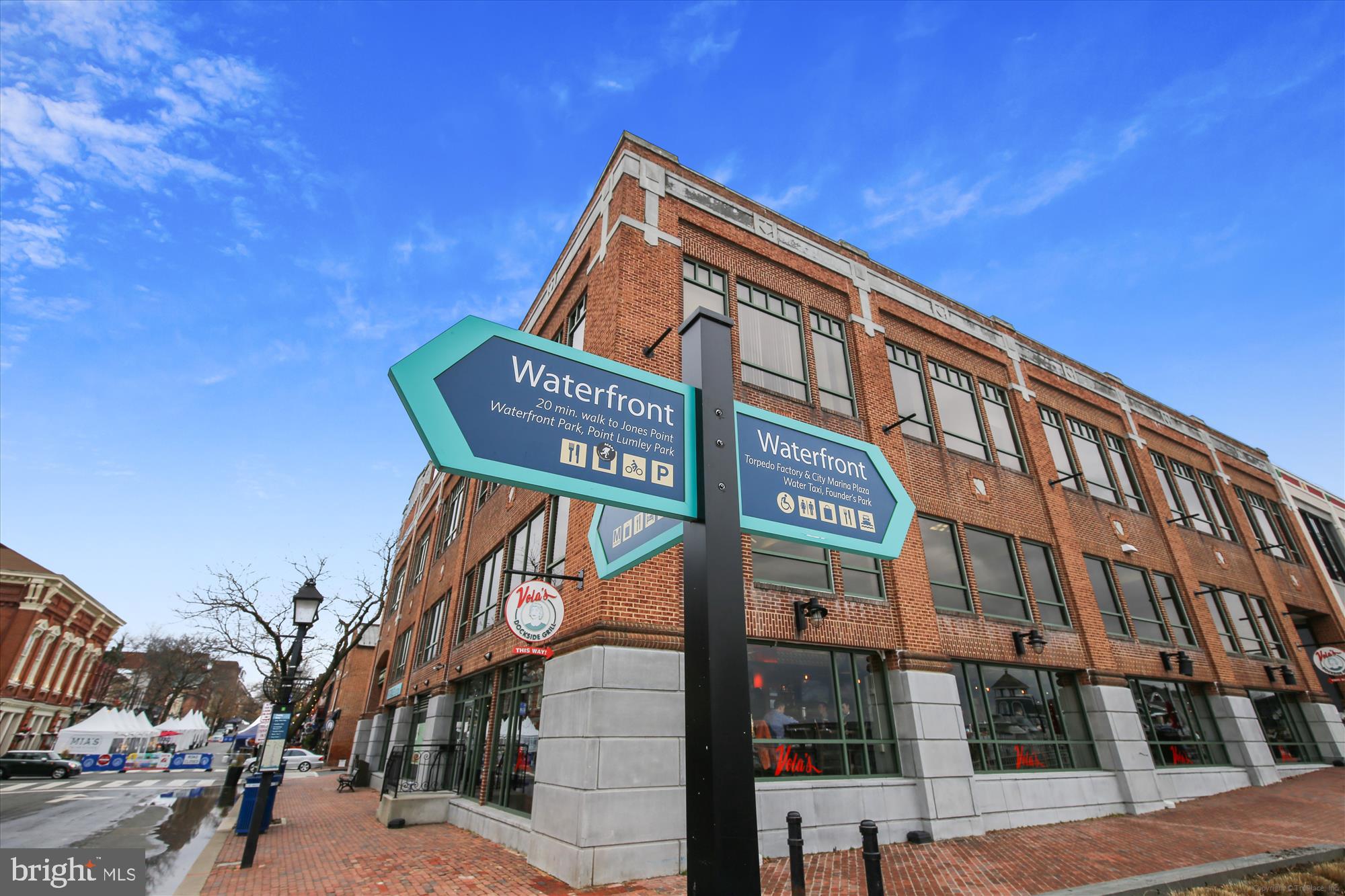 BRADDOCK PLACE TOWNHOMES - Residential