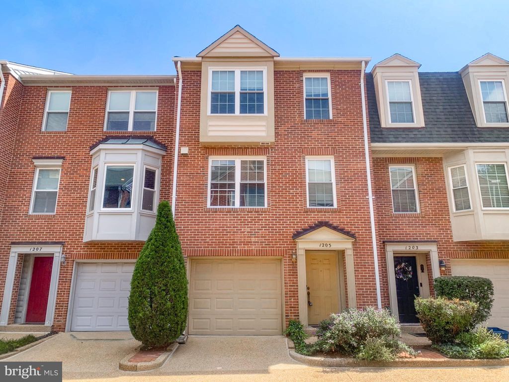 Photo of 1205 Madison Street, ALEXANDRIA, VA 22314 (MLS # VAAX2048566)