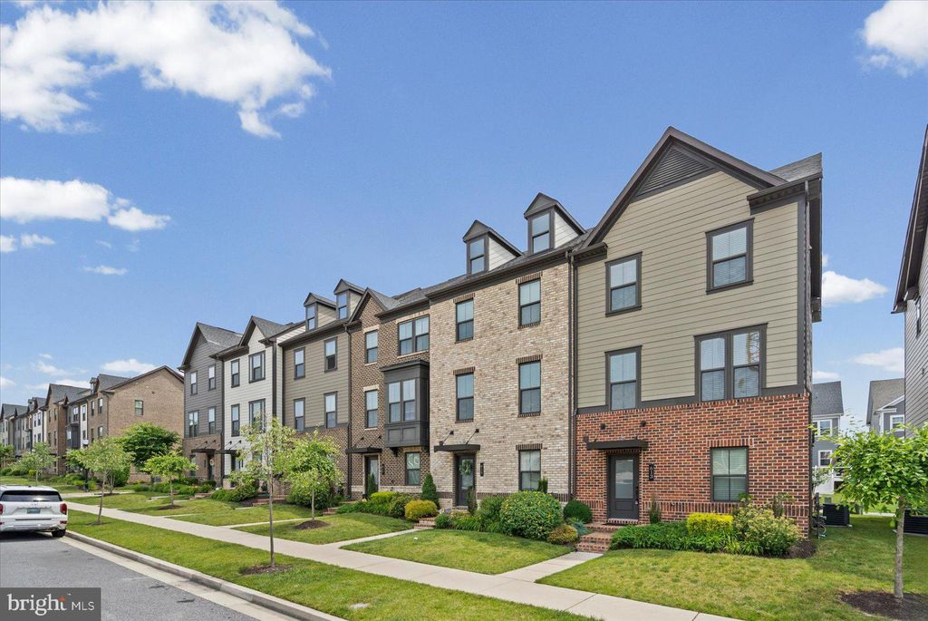 Photo of 613 Colindale St, MIDDLE RIVER, MD 21220 (MLS # MDBC2168154)