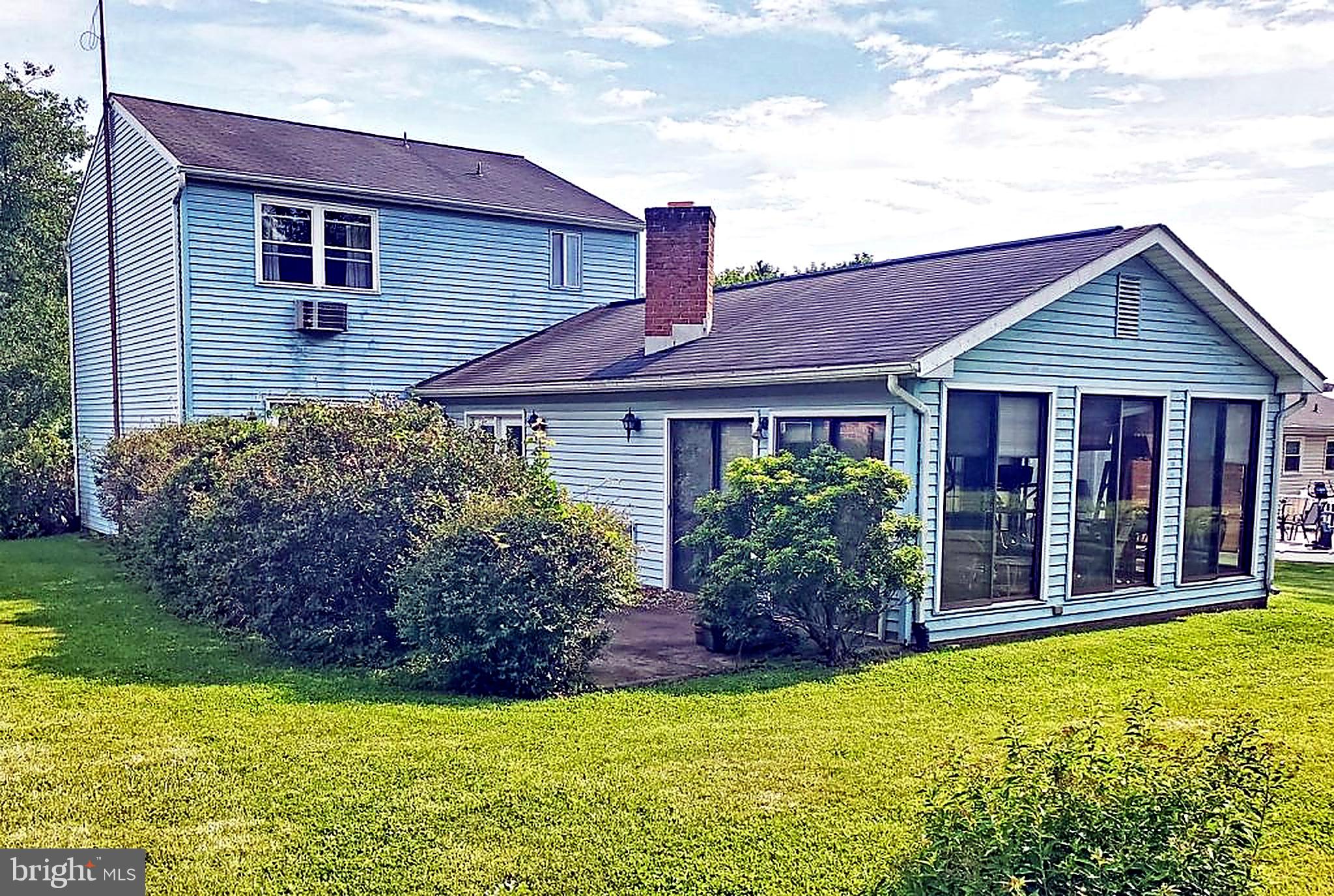 914 W FAIRWAY DRIVE