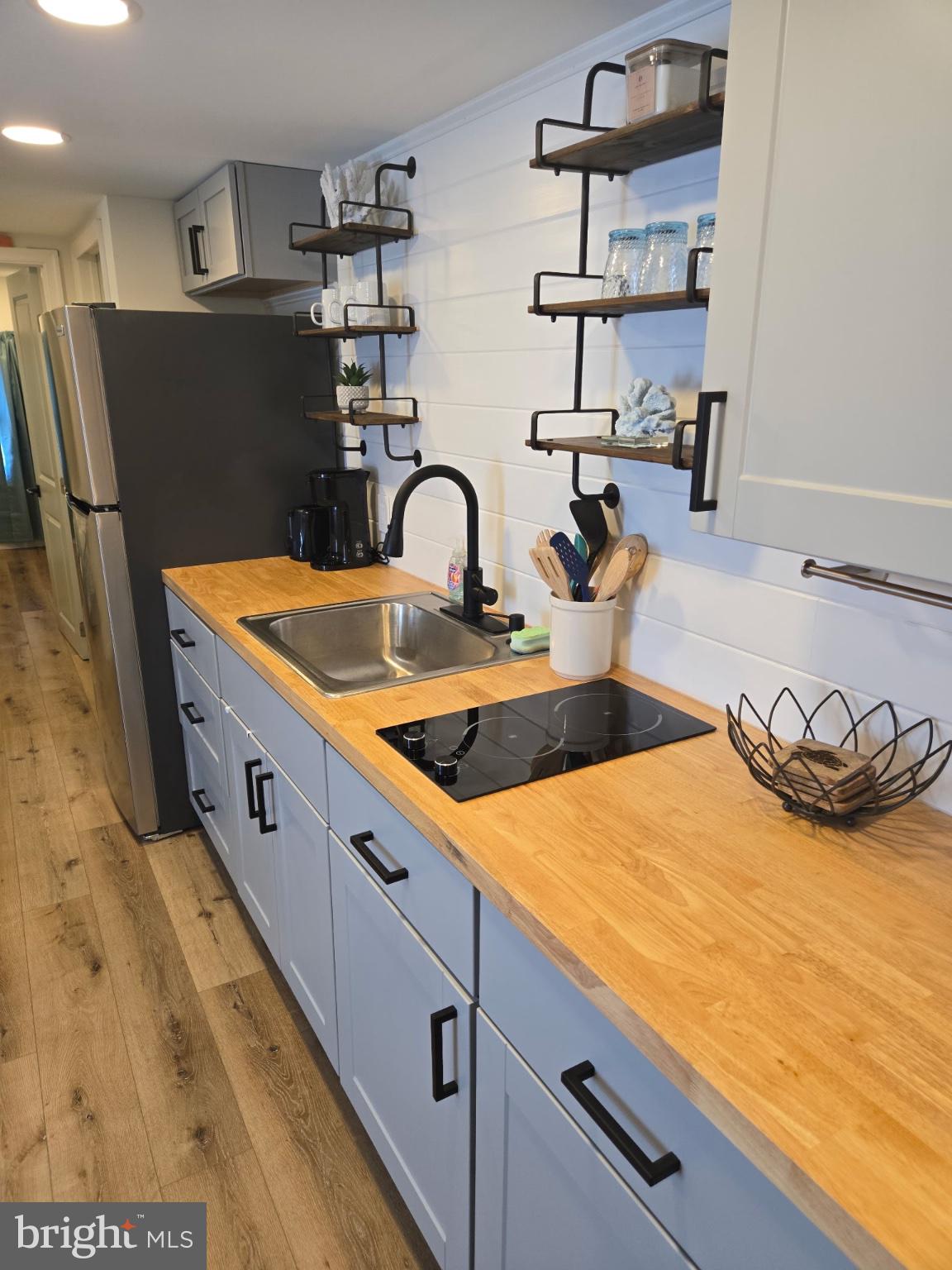 205 5TH STREET 42