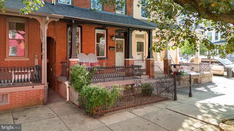 Photo of 703 N SHIPPEN ST, LANCASTER, PA 17602 (MLS # PALA2040958)