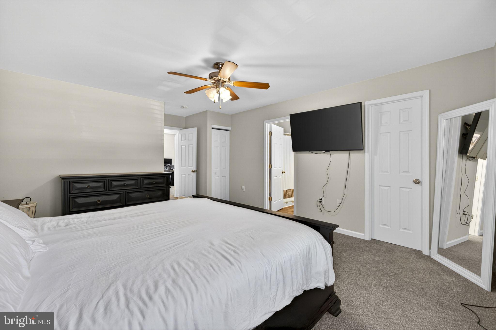 RIVER VIEW PARK - Residential