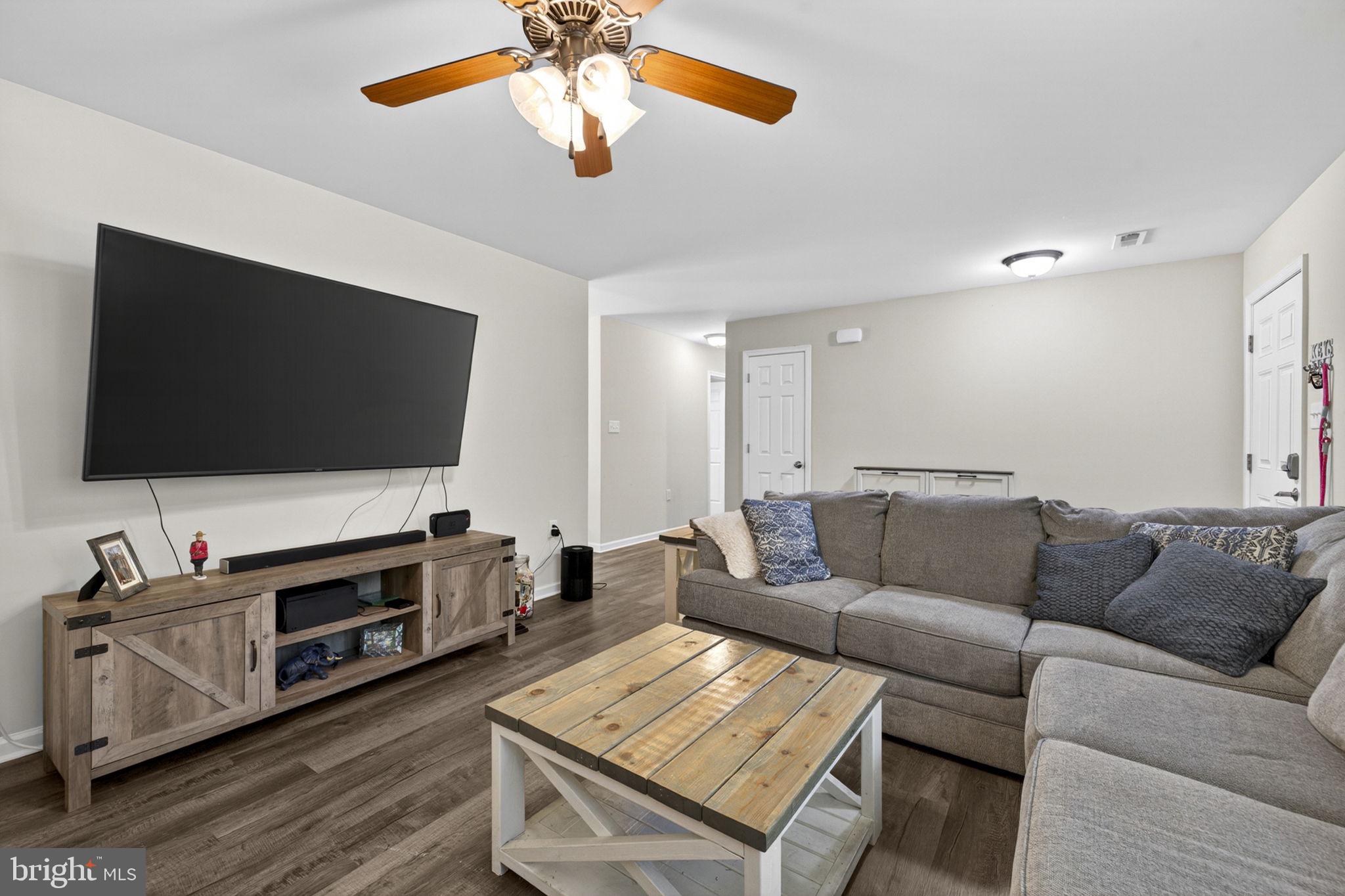 RIVER VIEW PARK - Residential