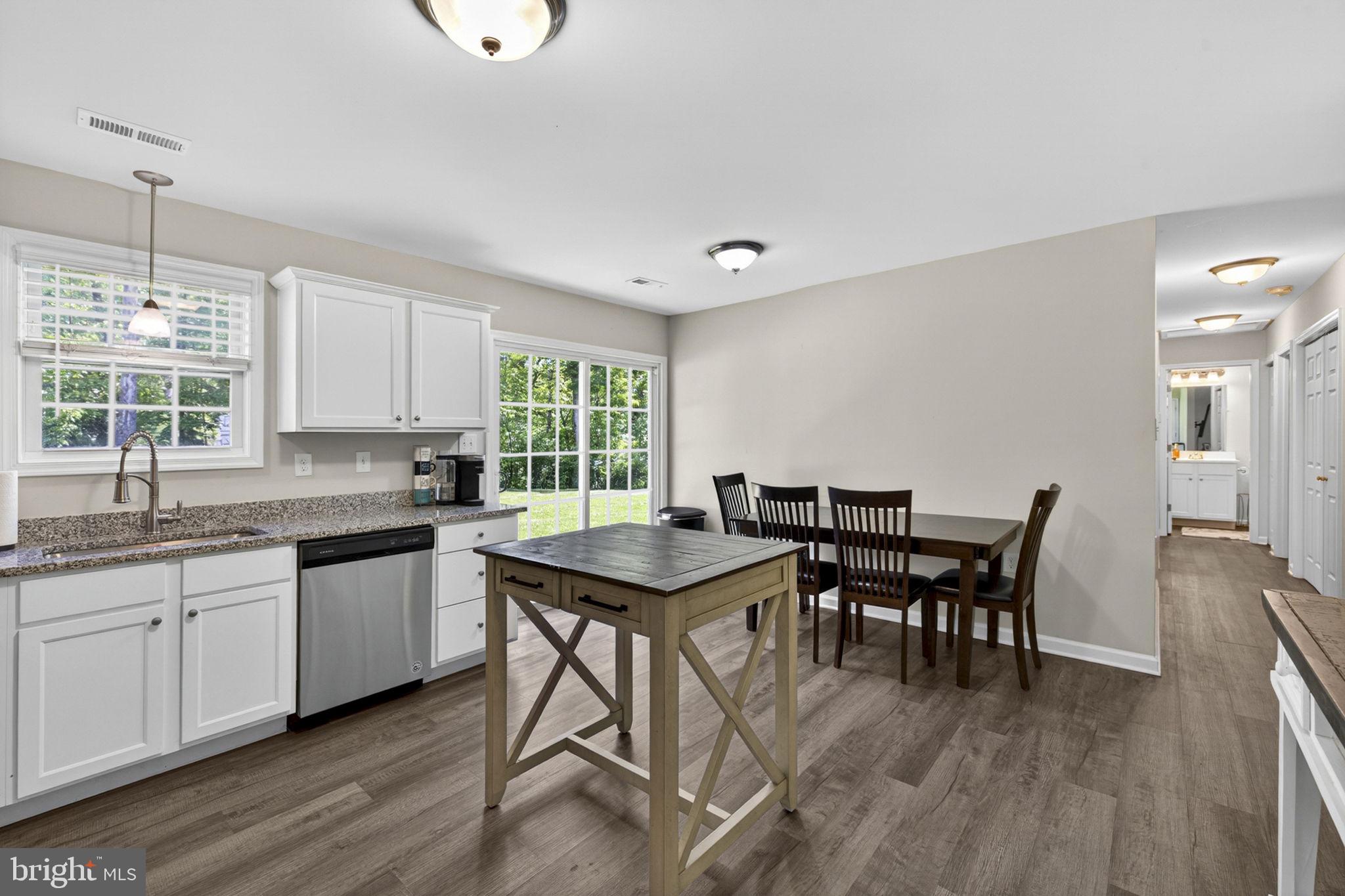 RIVER VIEW PARK - Residential
