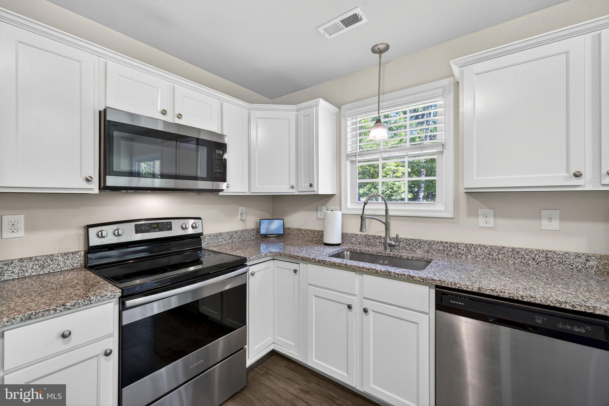 RIVER VIEW PARK - Residential