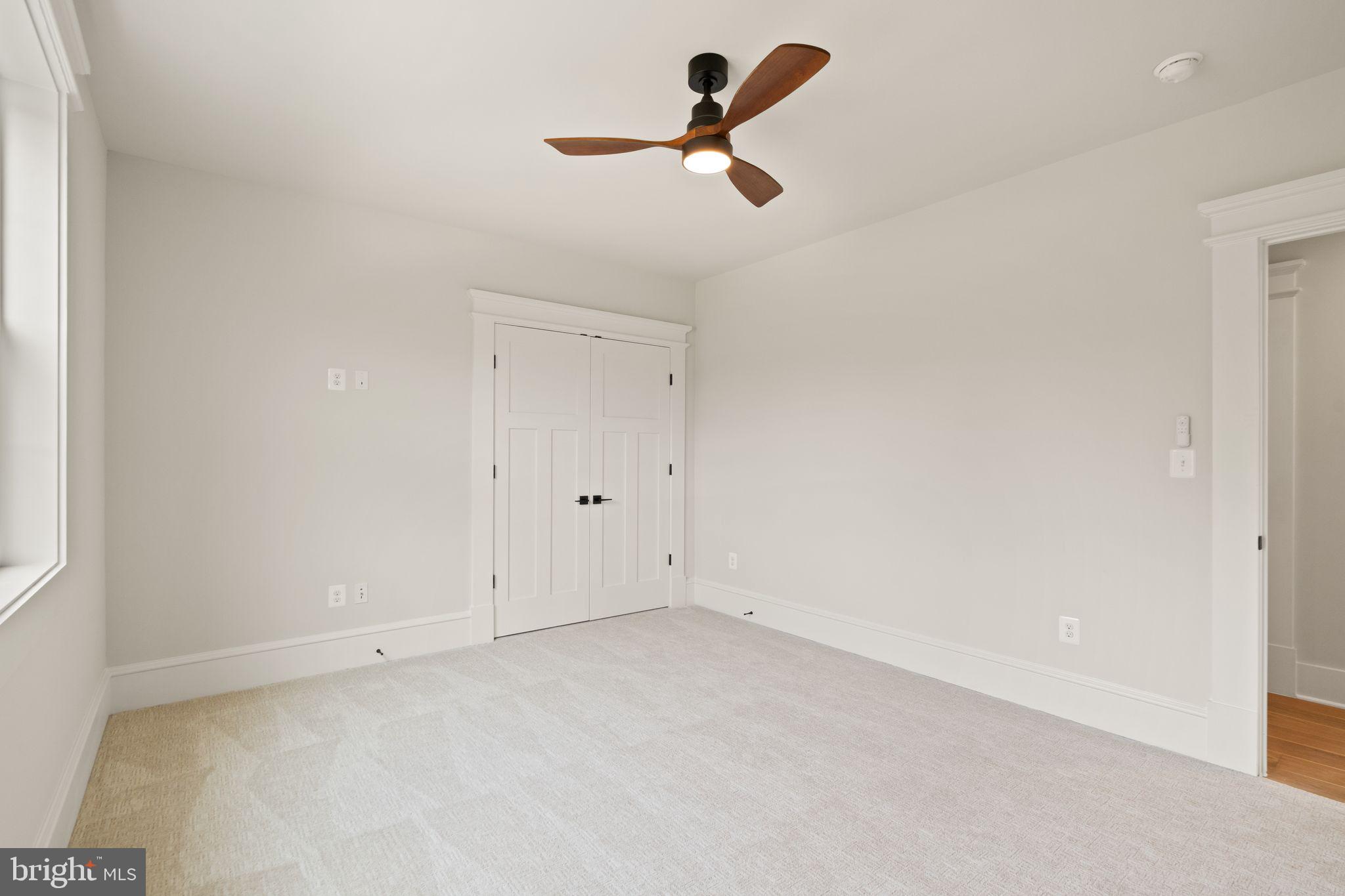 MOUNTAIN FARM - Residential