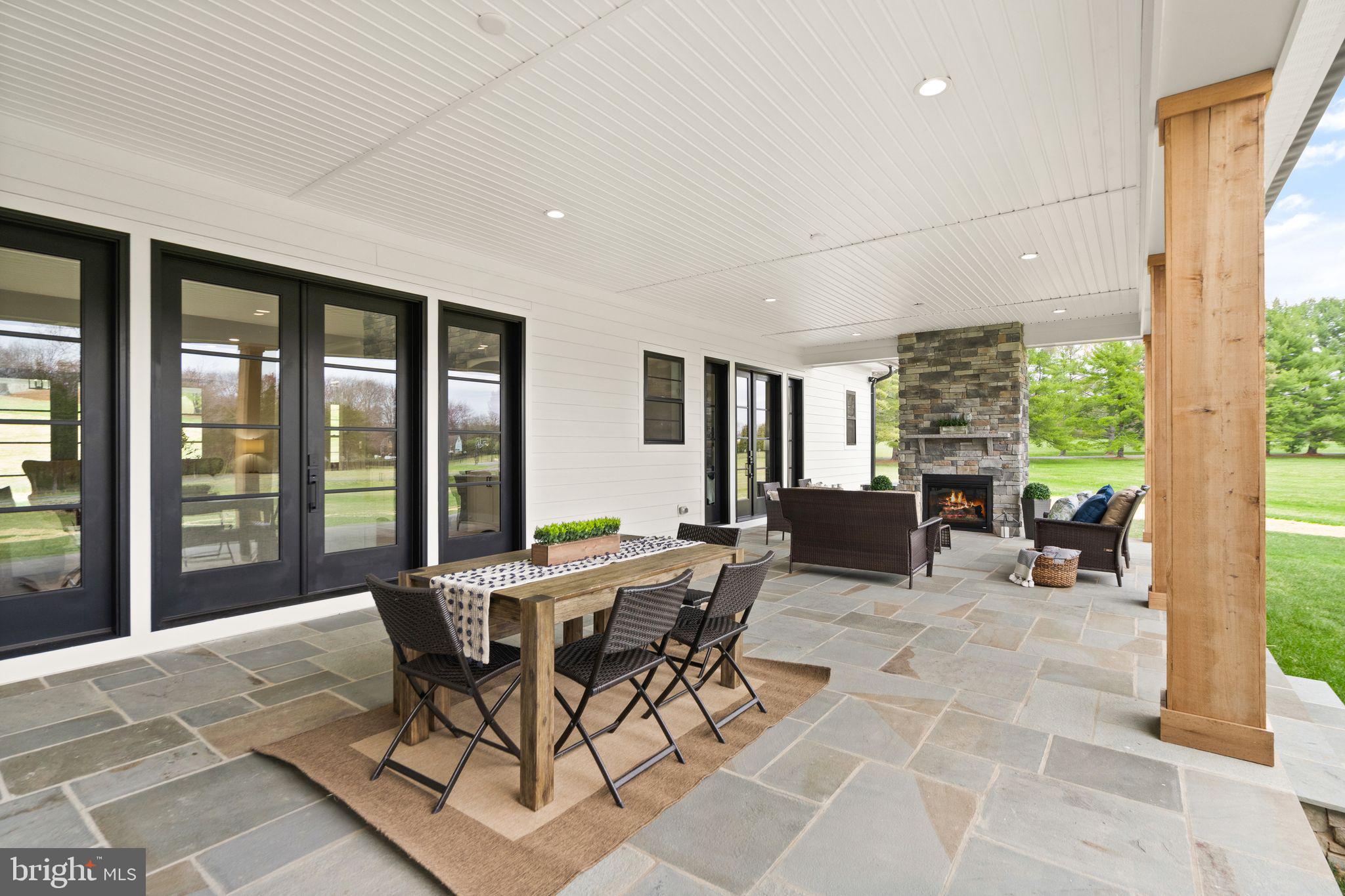 MOUNTAIN FARM - Residential