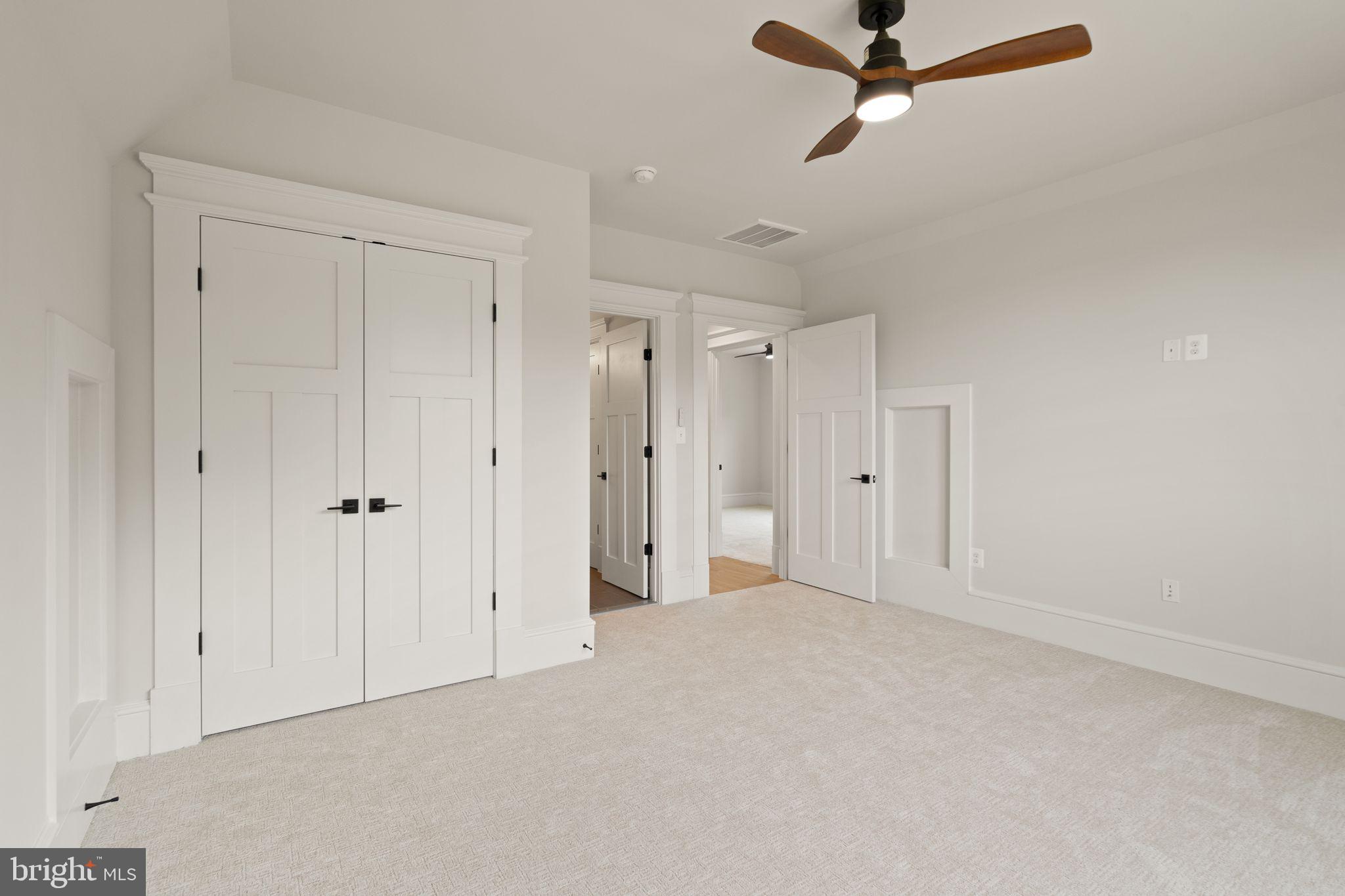 MOUNTAIN FARM - Residential