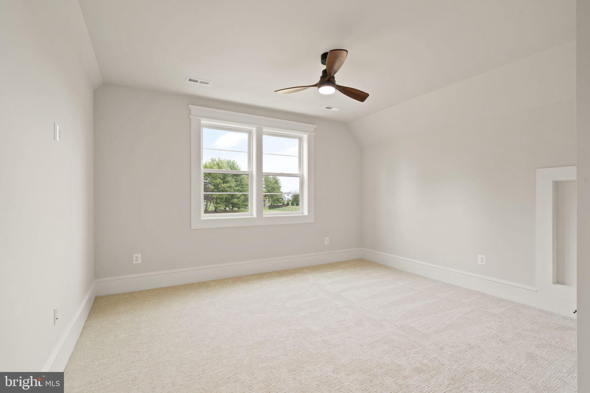 MOUNTAIN FARM - Residential