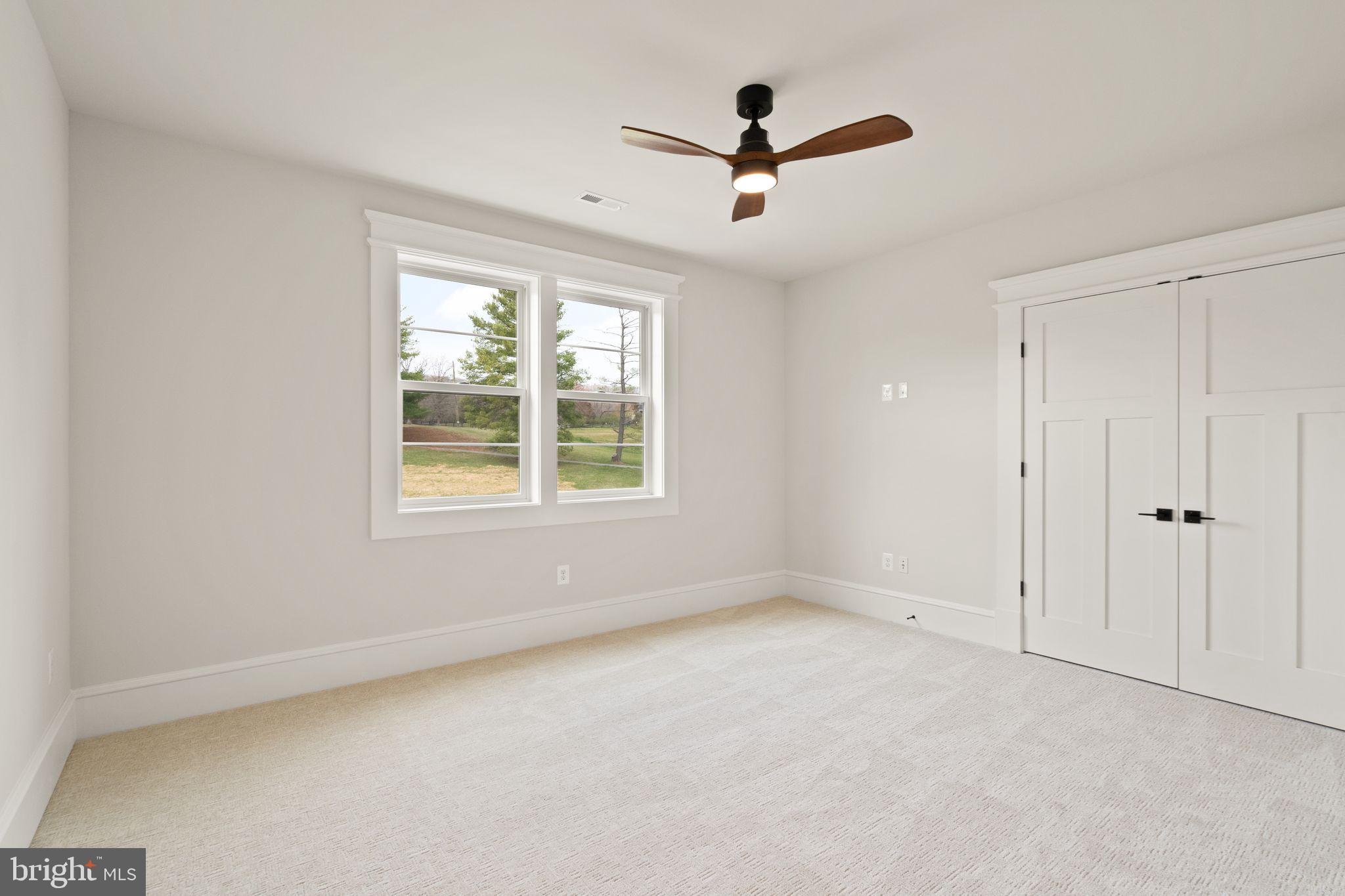 MOUNTAIN FARM - Residential