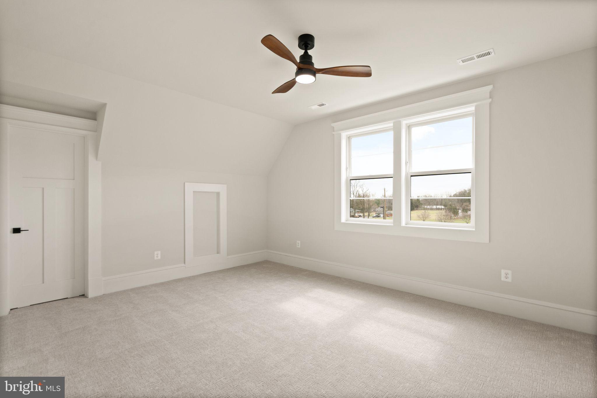 MOUNTAIN FARM - Residential