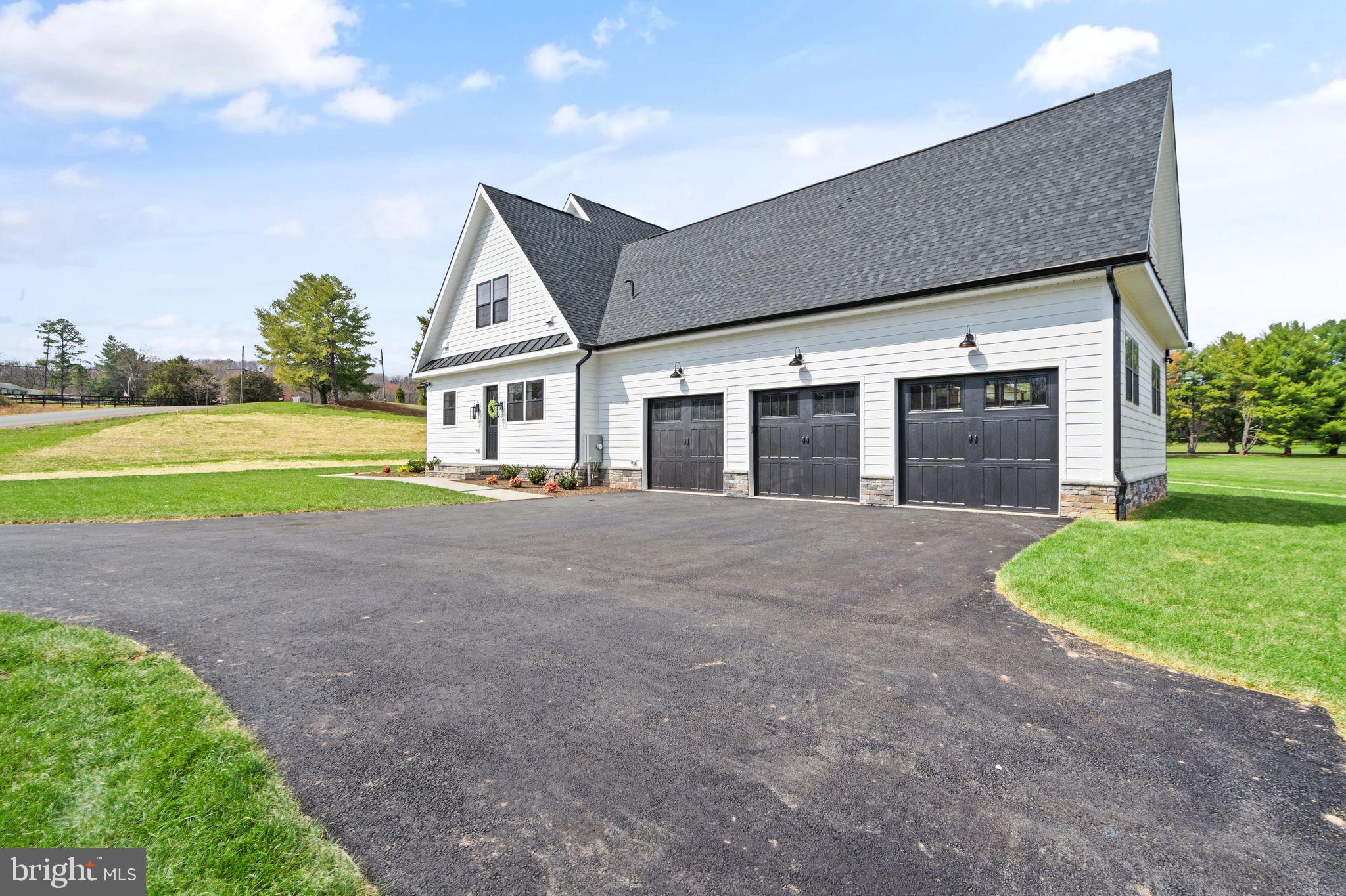 MOUNTAIN FARM - Residential