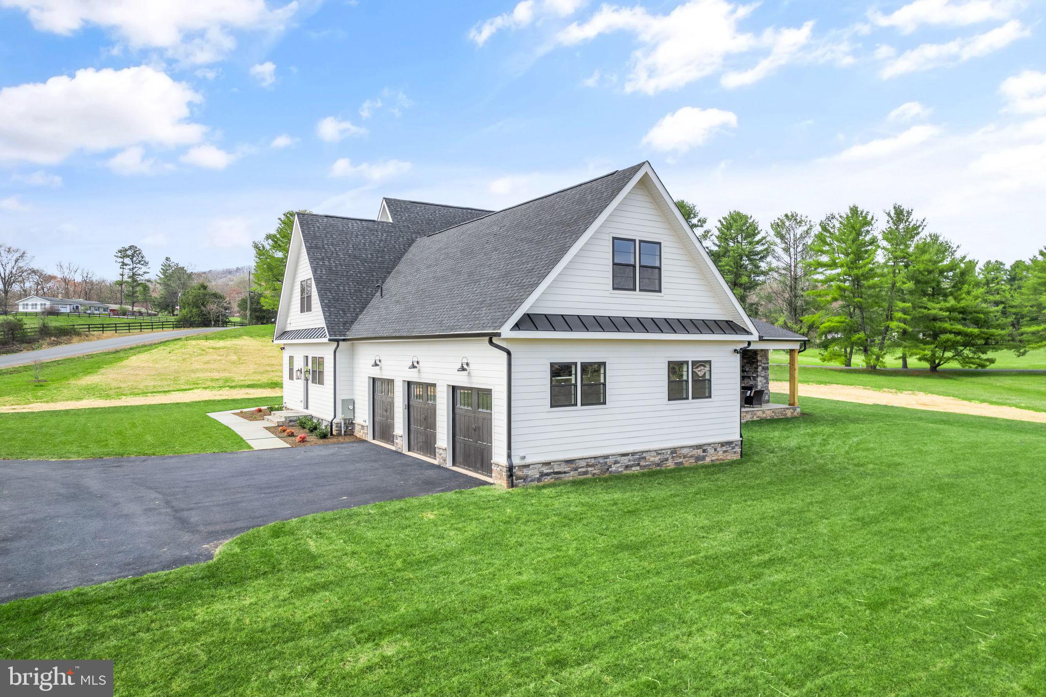 MOUNTAIN FARM - Residential