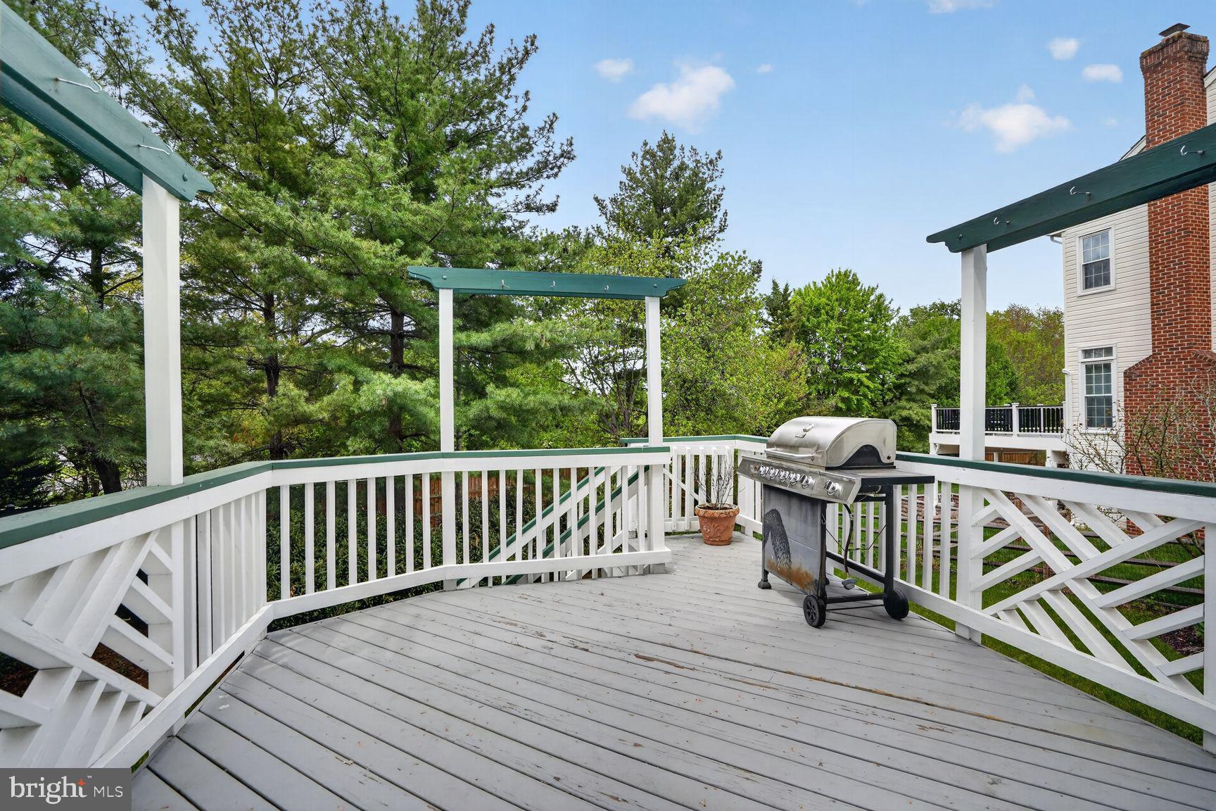 FRANKLIN WOODS - Residential